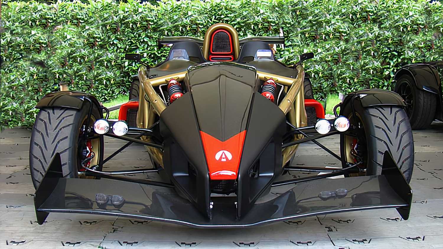 Küçük Deplasmanlı V8 Motorlar: Tarihin En Kompakt Sekiz Silindirli Motorları