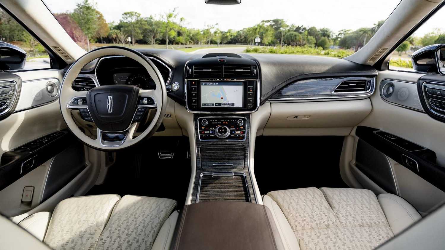 Lincoln Continental ikinci el fiyatı: 400 beygirlik lüks sedan artık Highlander'dan ucuz
