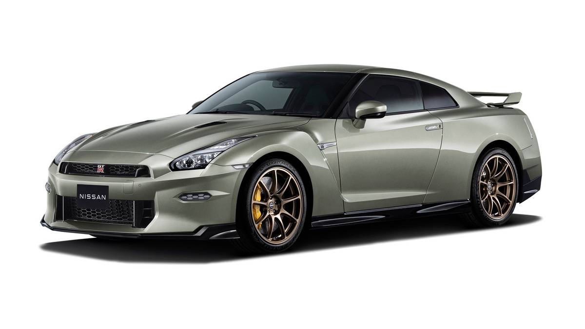 2024 Nissan GT-R Premium AWD | CarBuzz