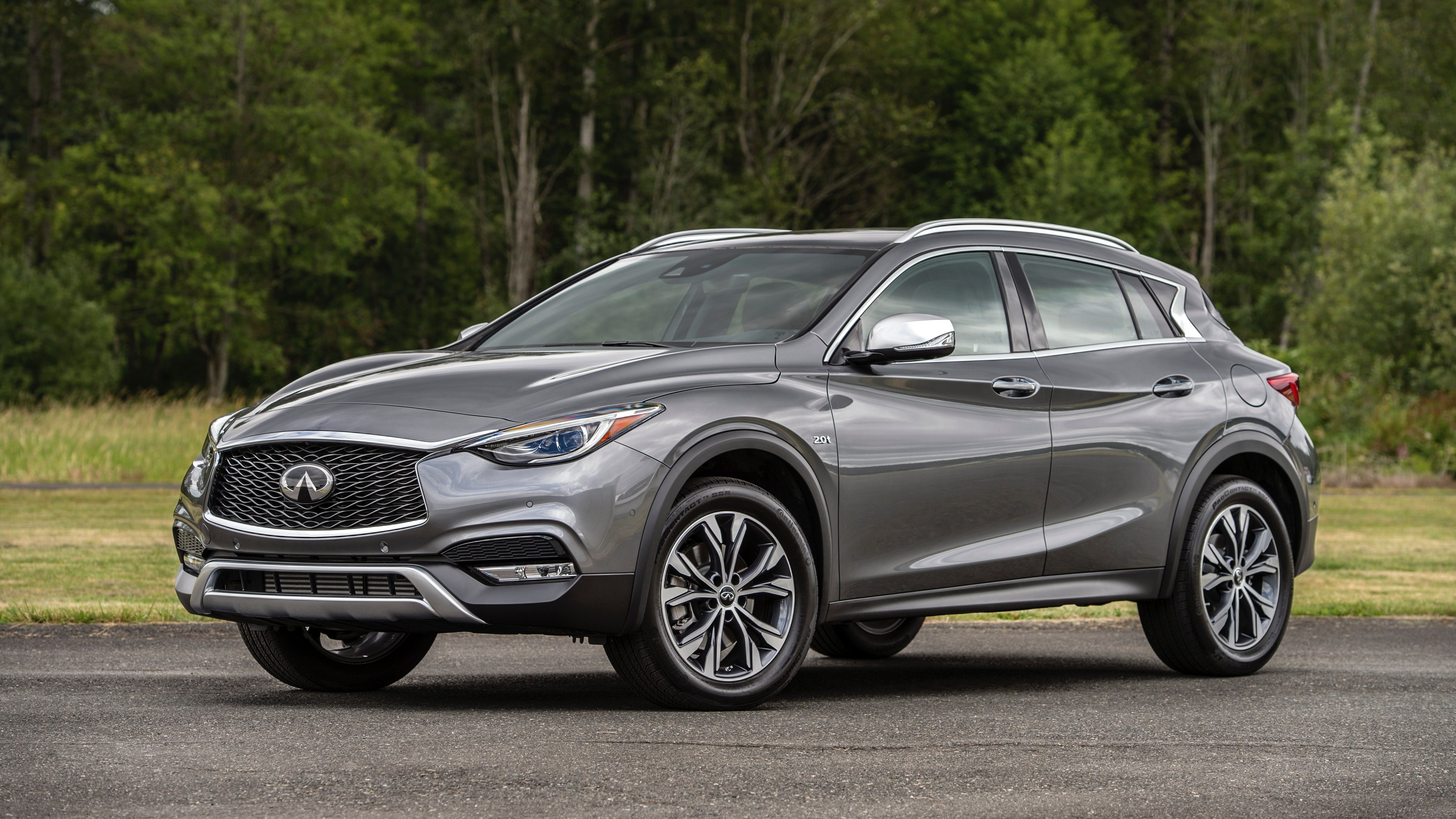 2018 Infiniti QX30 front 3/4 static