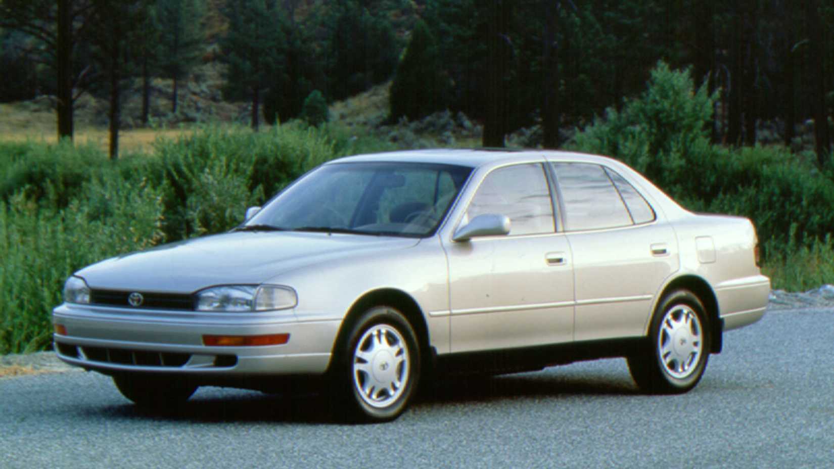 1992-1994 Toyota Camry 3rd Gen Front Angle View