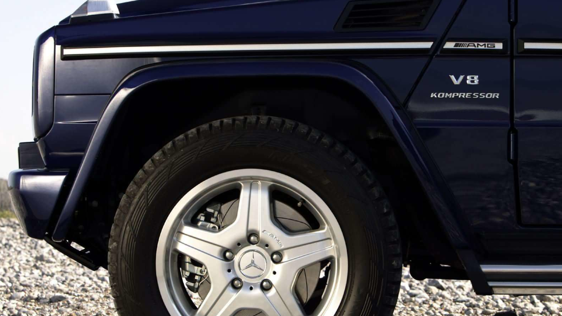 2005 Mercedes-Benz G55 AMG wheel and badge