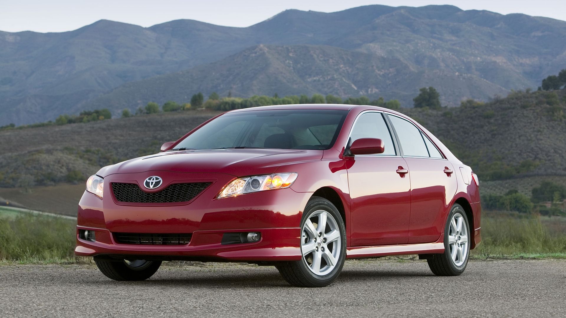 2009 Toyota Camry Pricing, Photos & Specs