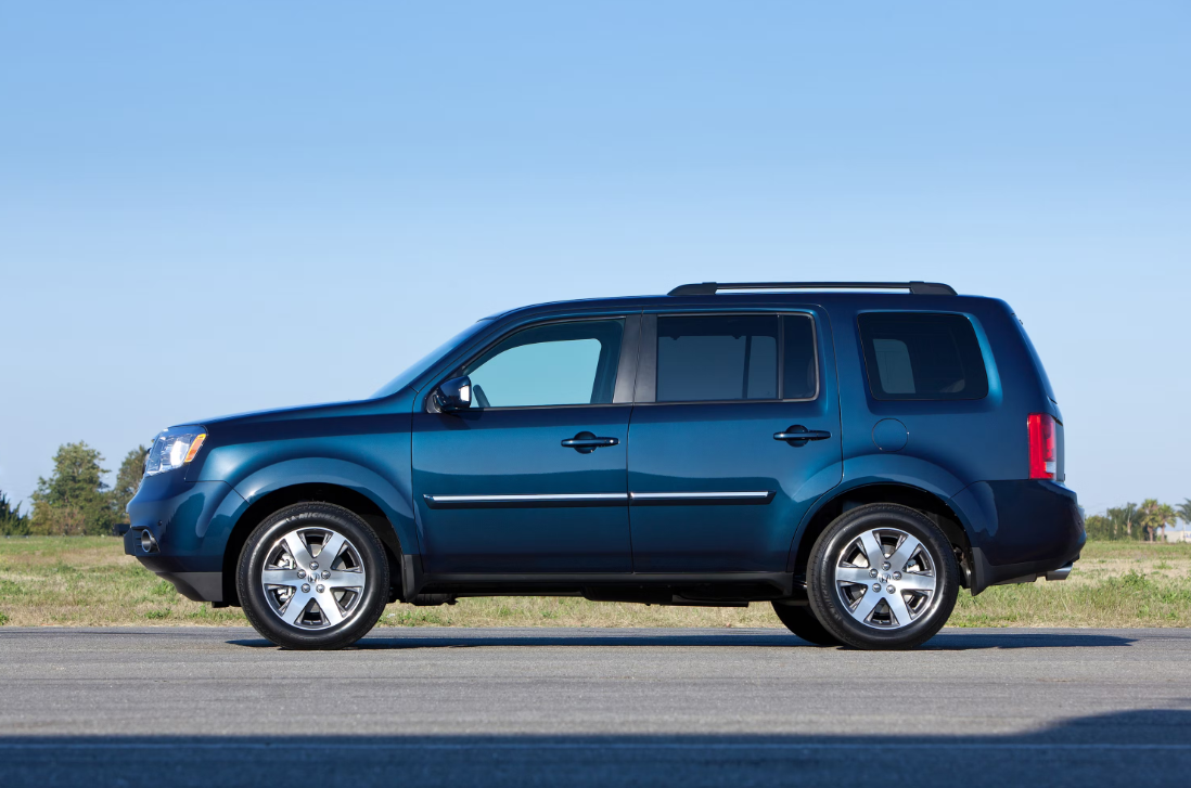 2015 Honda Pilot side view