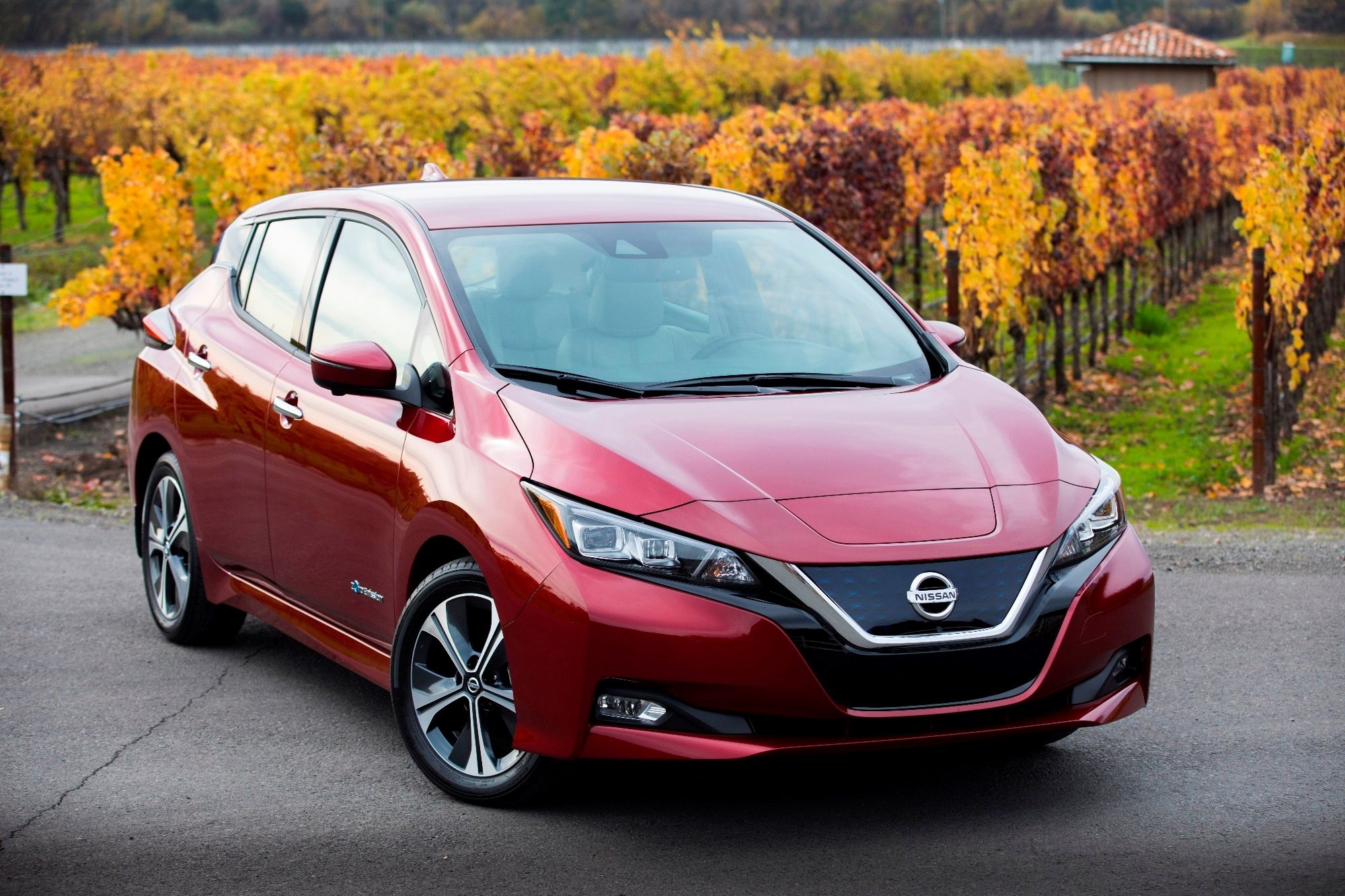 2024 Nissan LEAF Features: Range, Charging, Battery & More