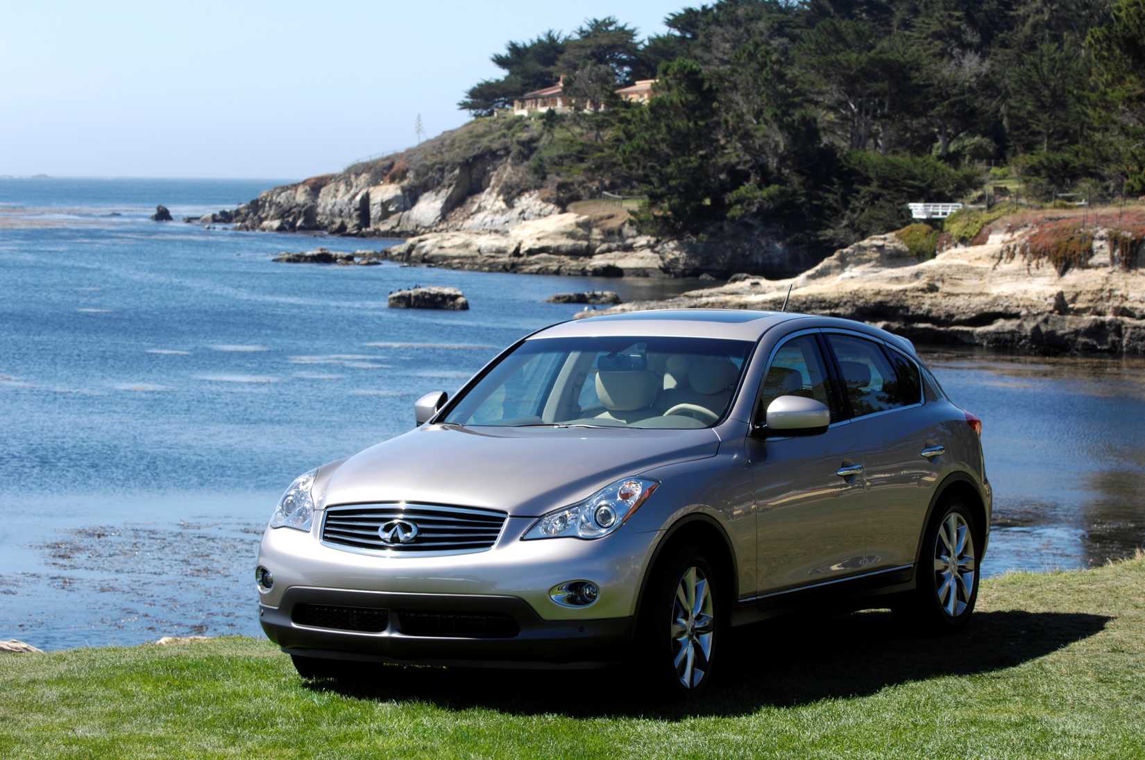 2012 Infiniti EX35 Pricing, Photos & Specs