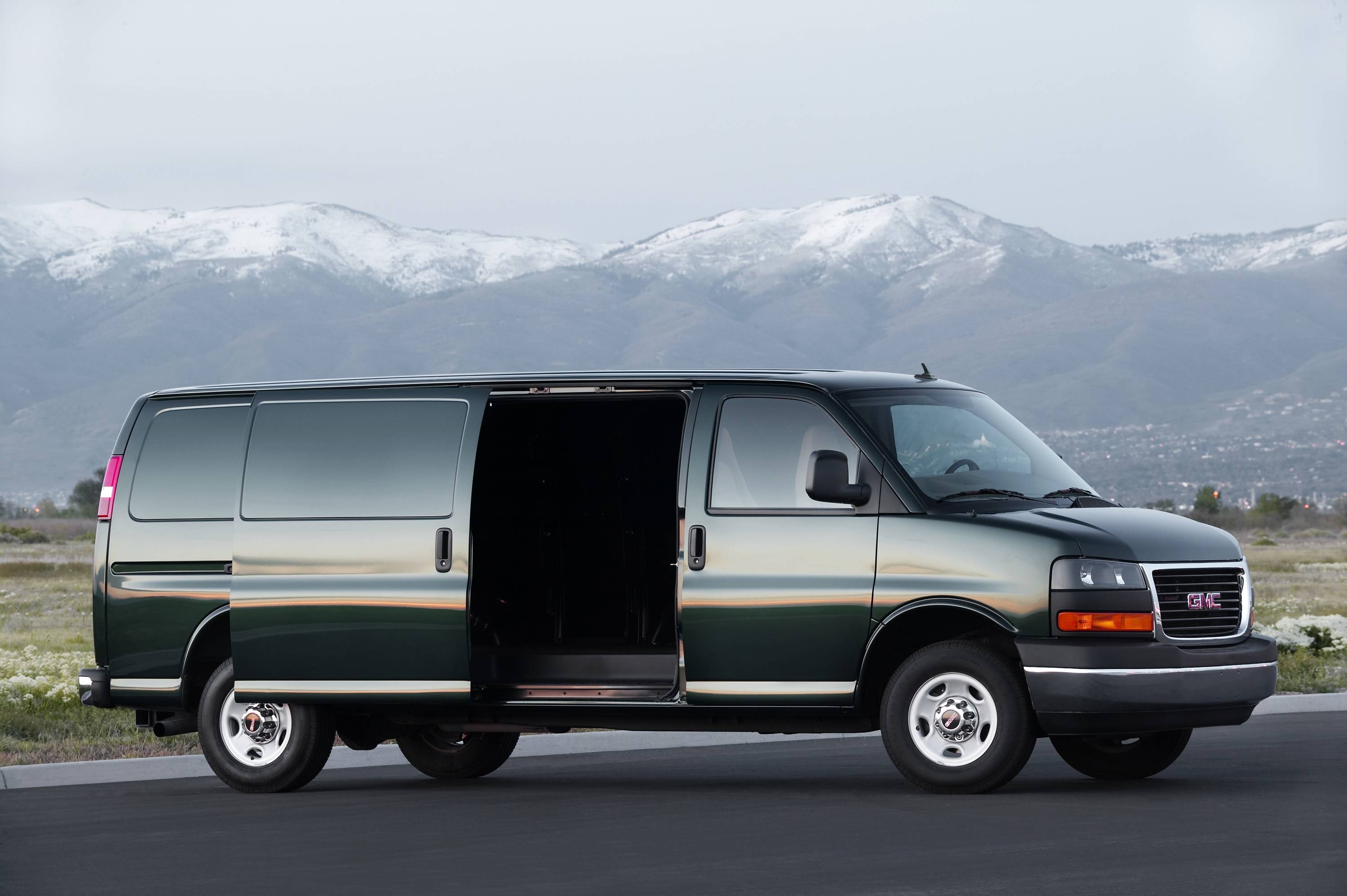 thumbnail image 2 of 2003-2024 GMC SAVANA EXTENDED VAN BACK WINDOW 3HOLES MOVABLE GLASS... 2 of 12