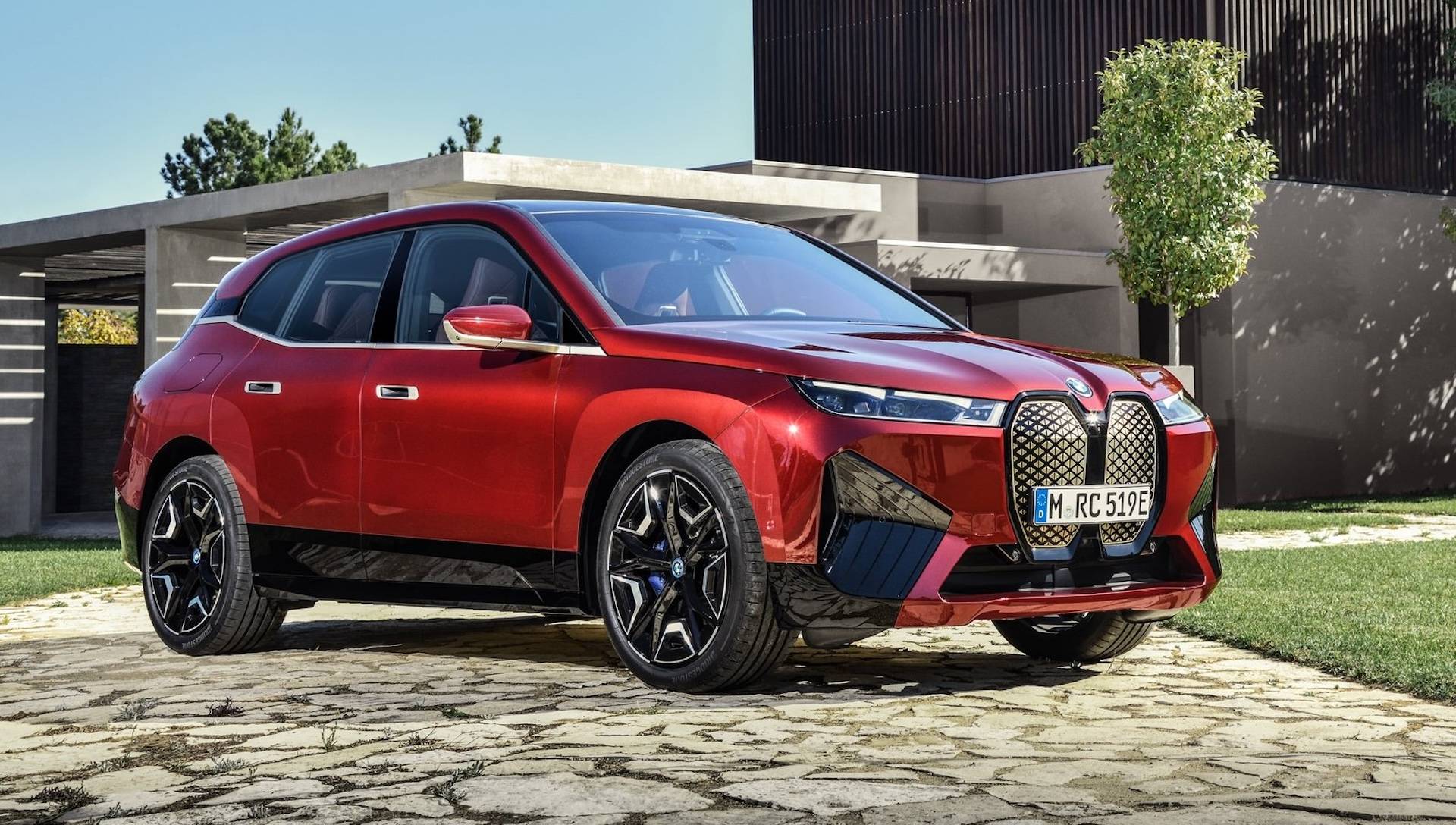 Mobile Ix BMW iX Facelift Coming Next Year With Glowing Kidneys And Power Increase