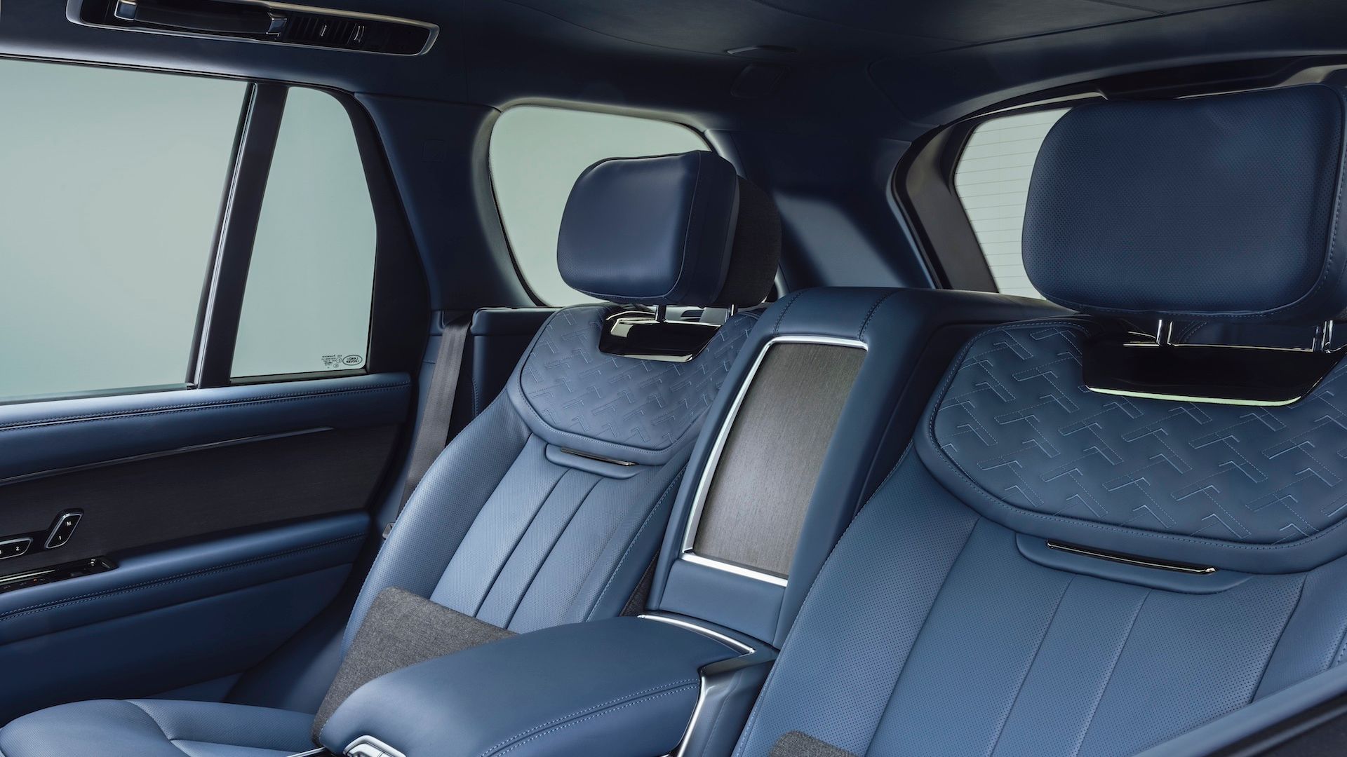Range Rover SV Arete Edition Inspired By Whistler Limited To 8 Units