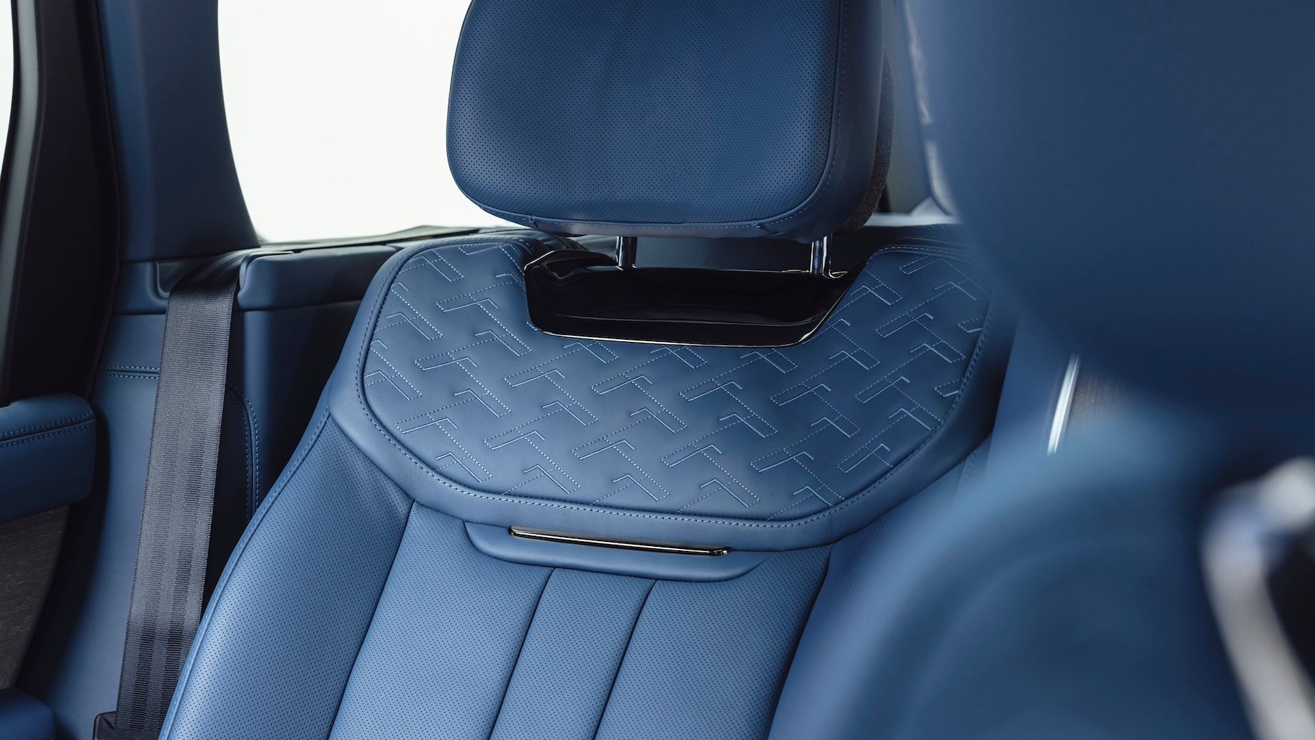 Range Rover SV Arete Edition Inspired By Whistler Limited To 8 Units