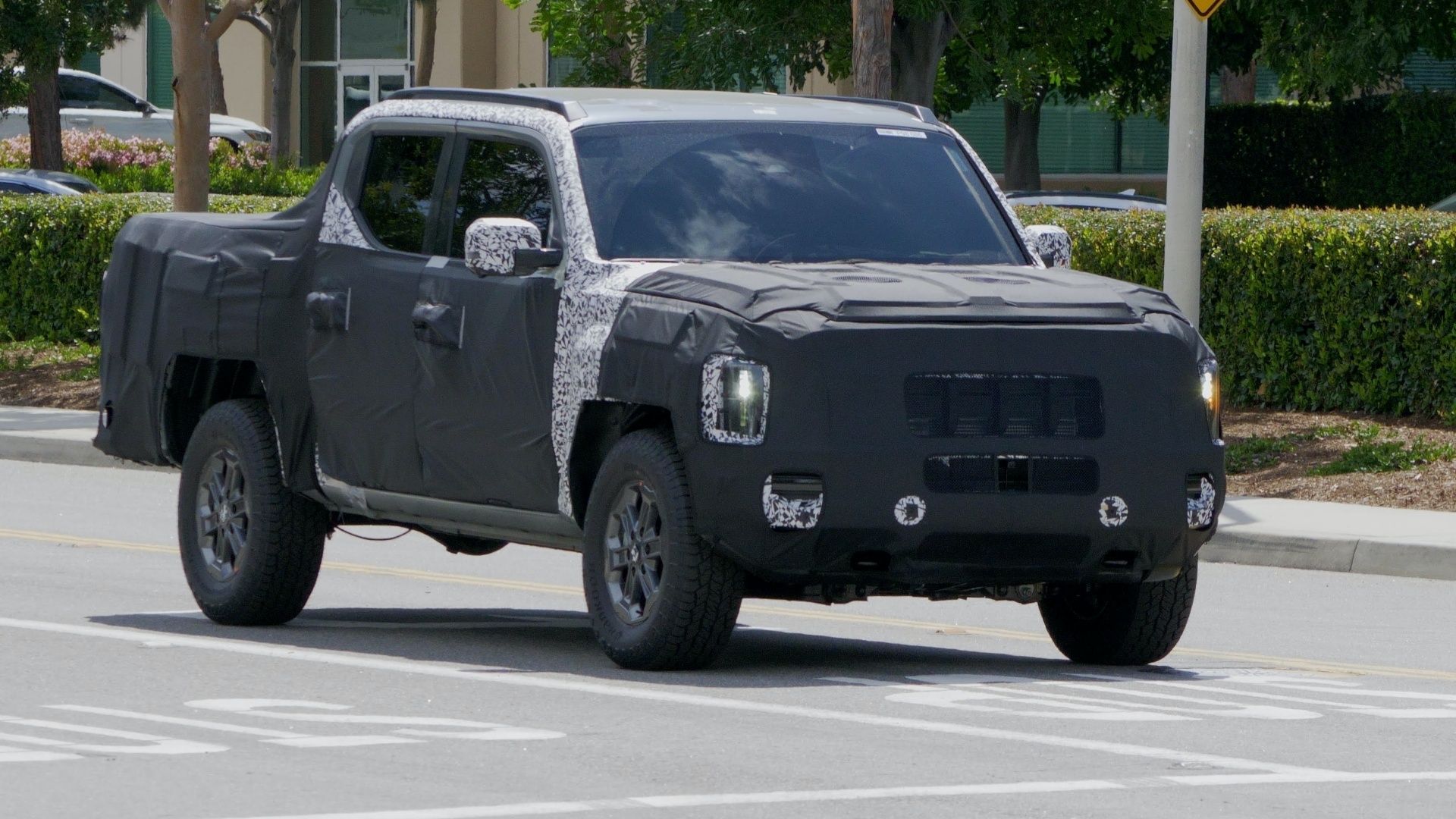 The Toyota Tacoma Fighter From Kia Was Spotted On US Roads