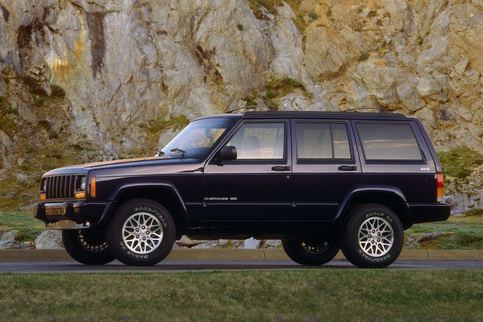 Jeep Cherokee Generations: All Model Years | CarBuzz