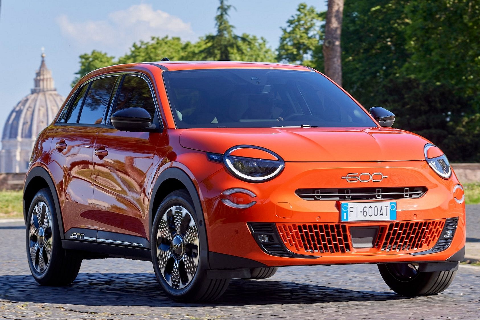 fiat 600 front view