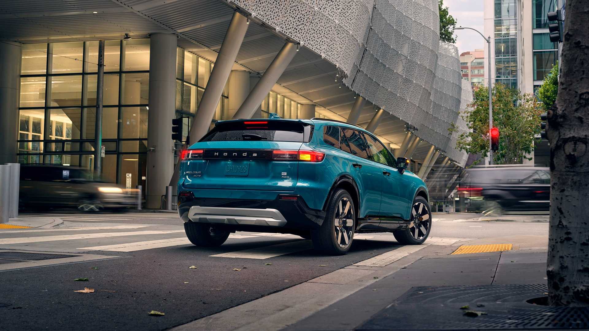 Base Proligue Rear Honda CR-V Hybrid Vs. Honda Prologue: Range, Performance, And Price ...