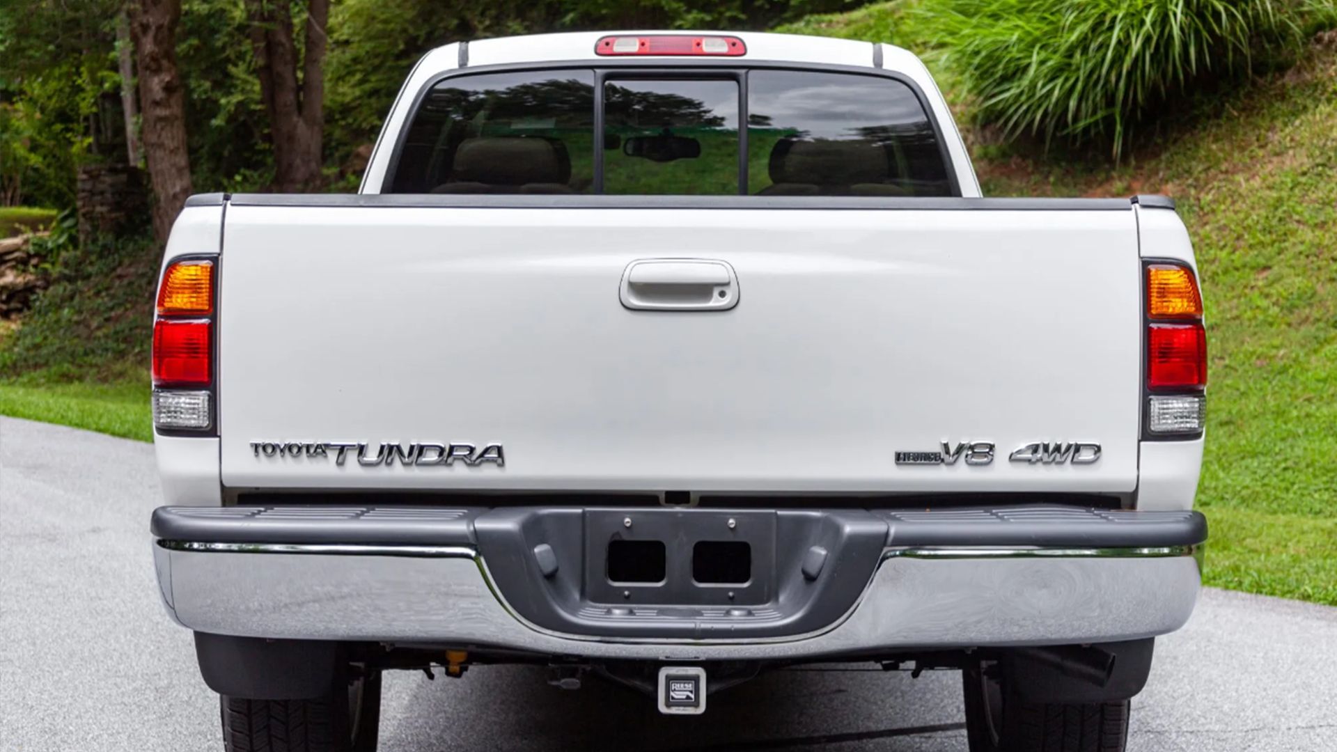 White Toyota Tundra rear