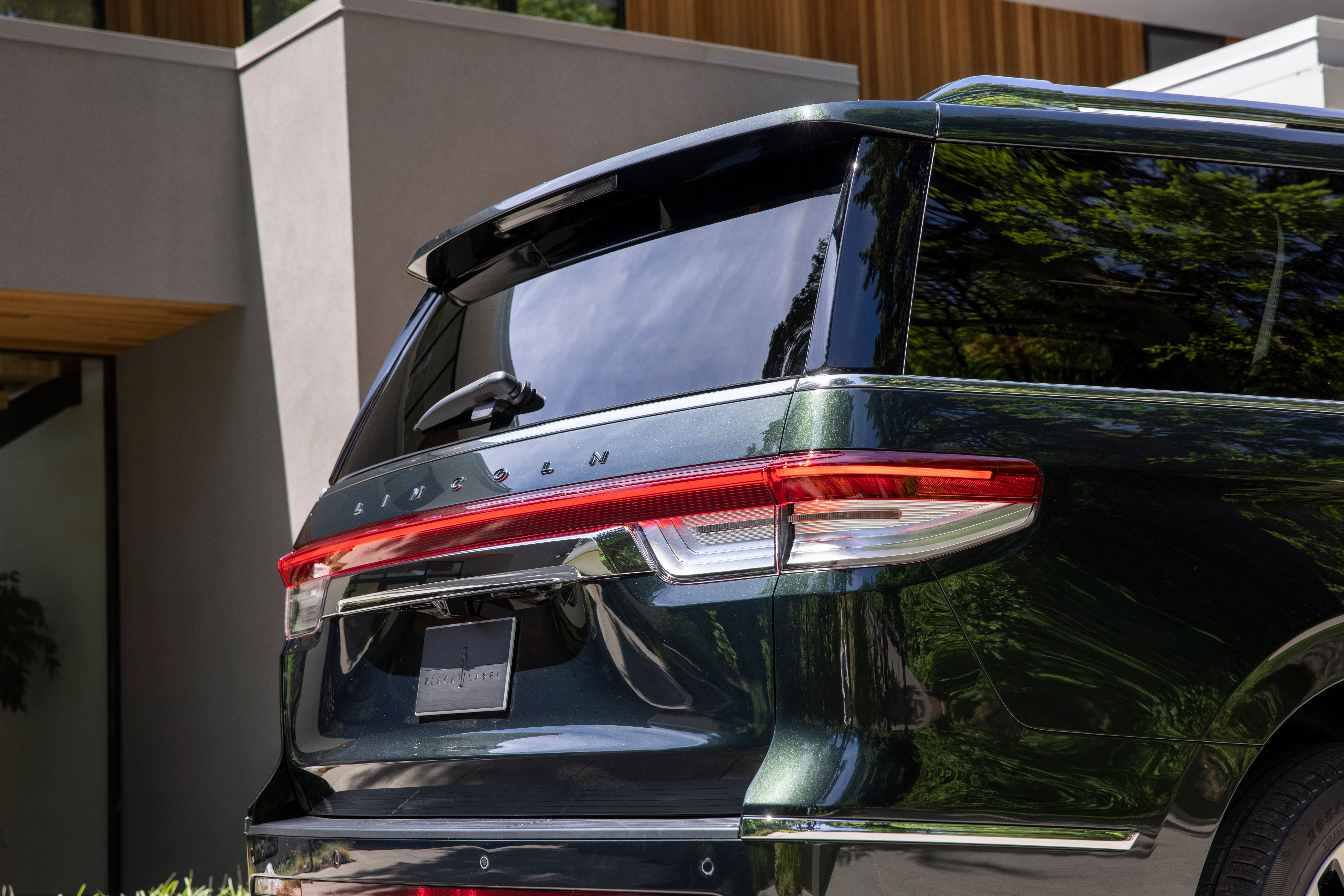 2022 Lincoln Navigator_Manhattan Green Black Label_09