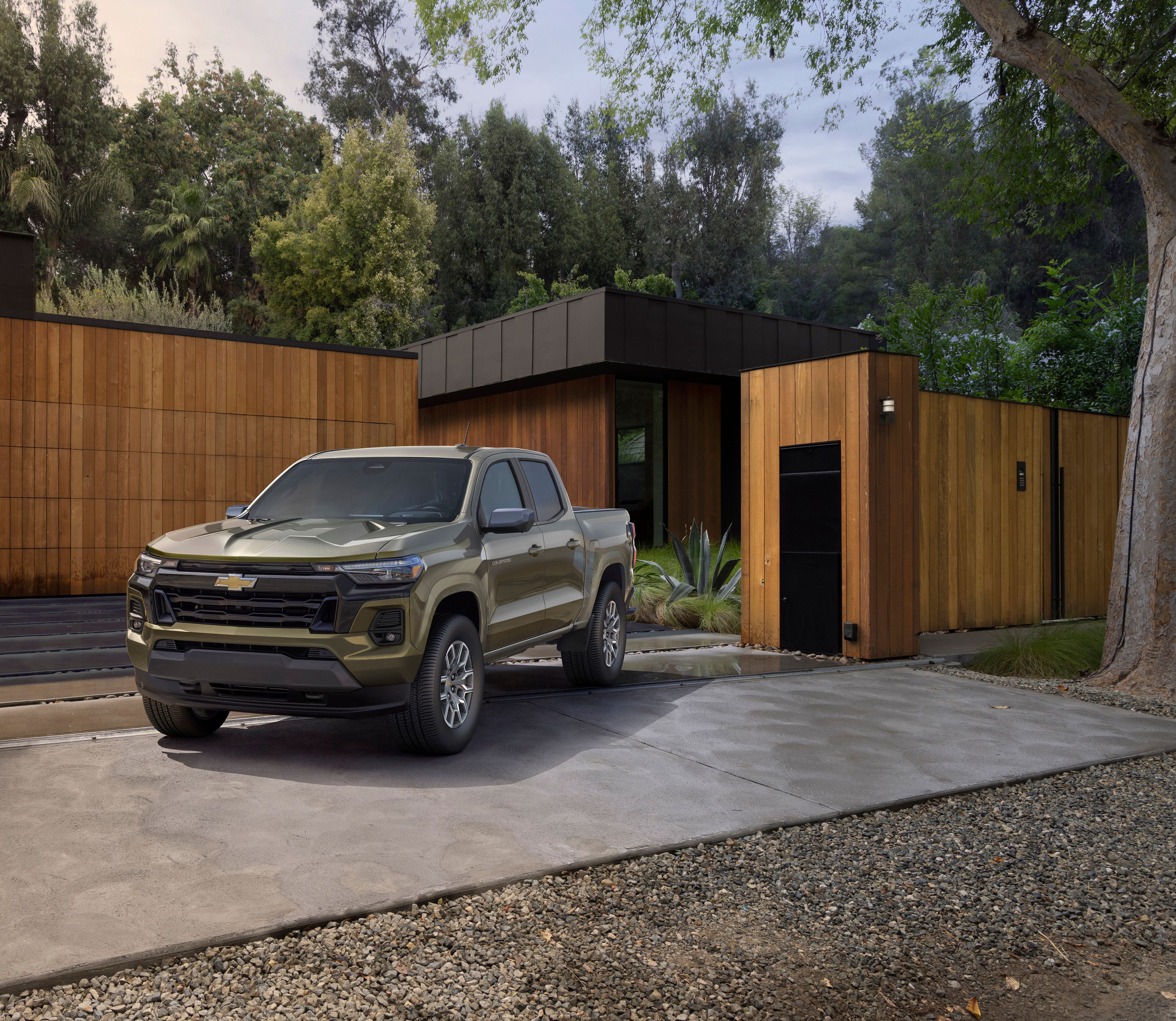 2023-chevrolet-colorado-lt-003
