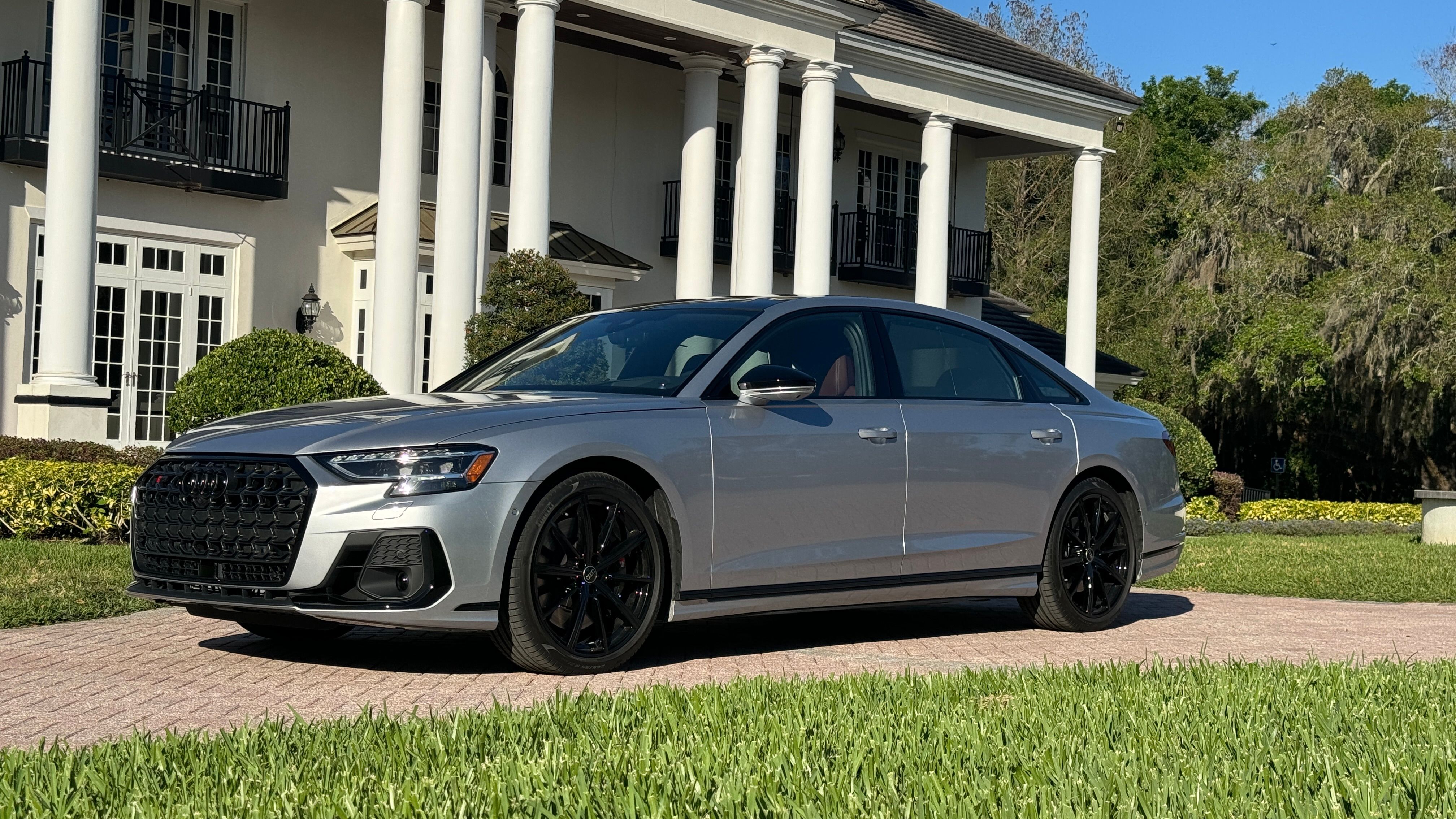 2024 Audi S8 front 3/4 static