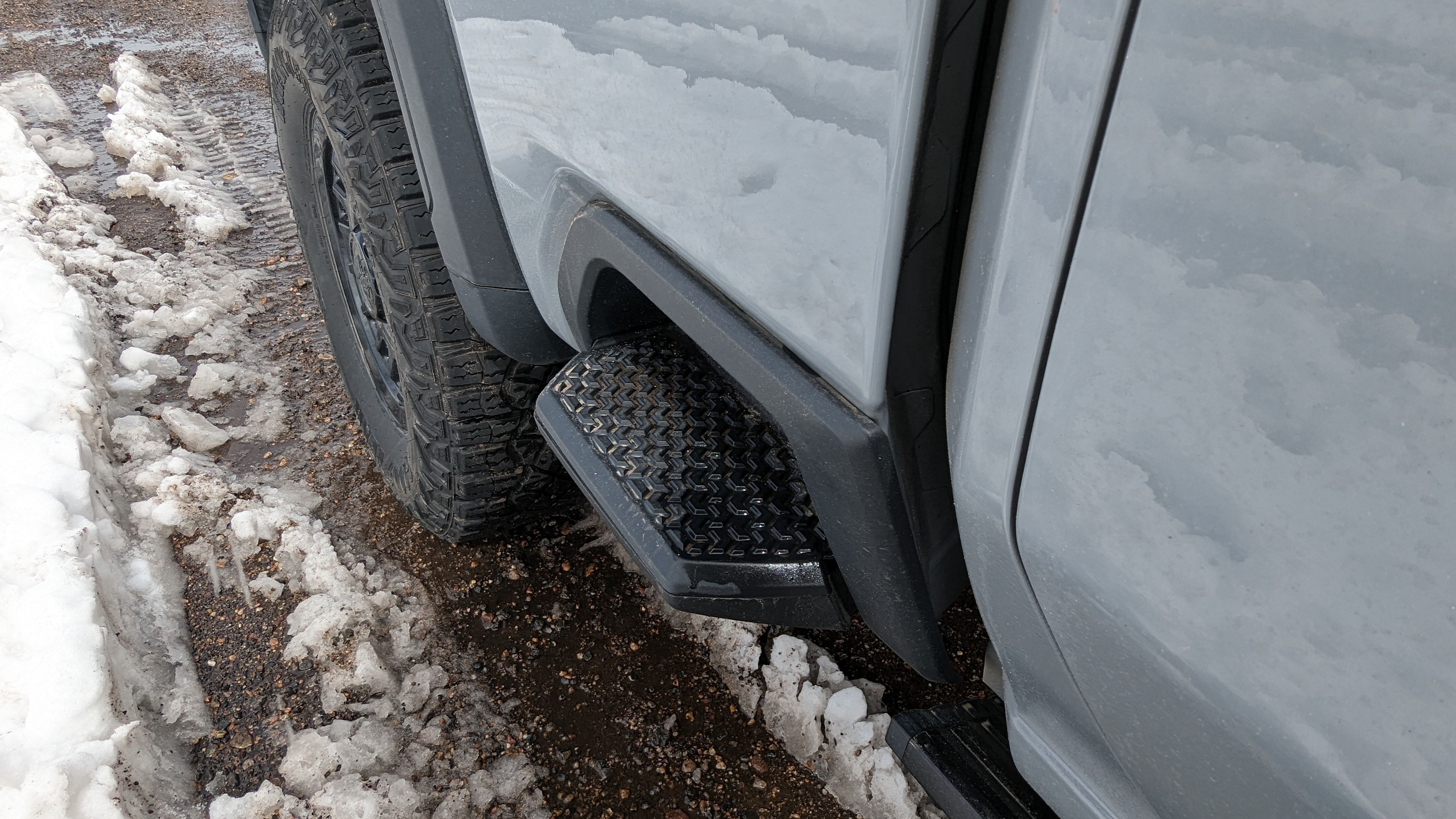 2024 GMC Sierra 2500 HD AT4X AEV Edition Side Step