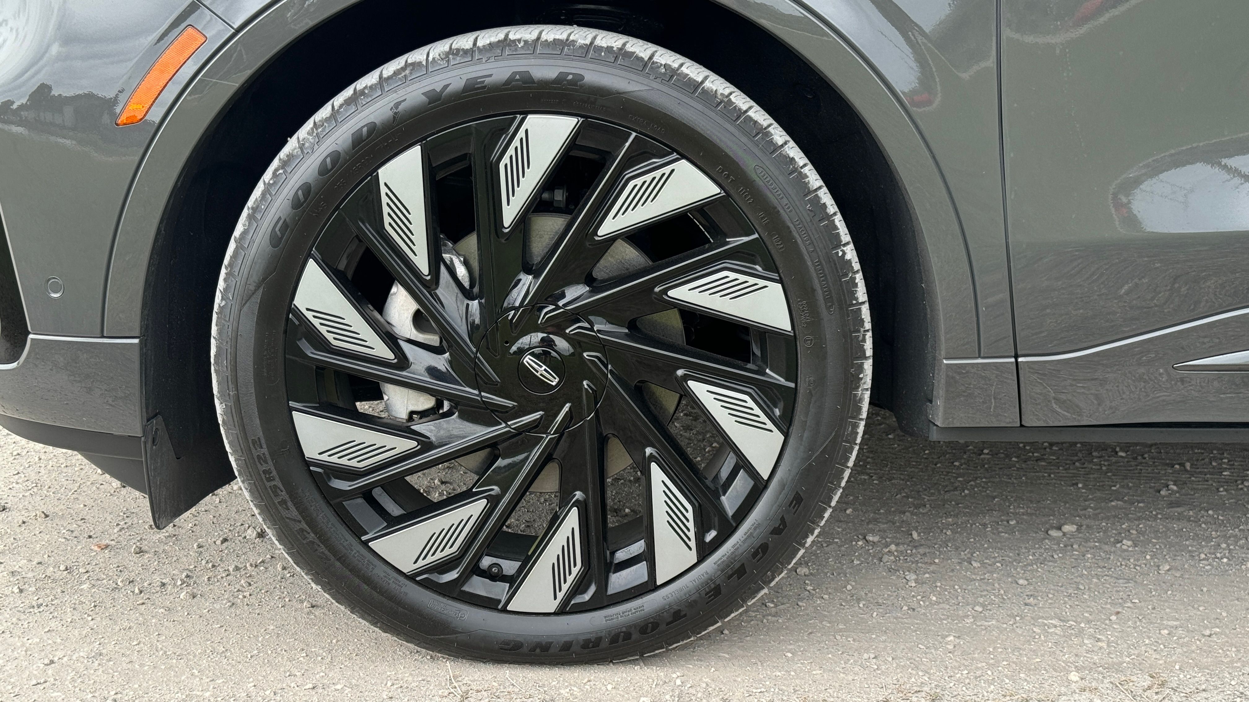 2024 Lincoln Nautilus wheel