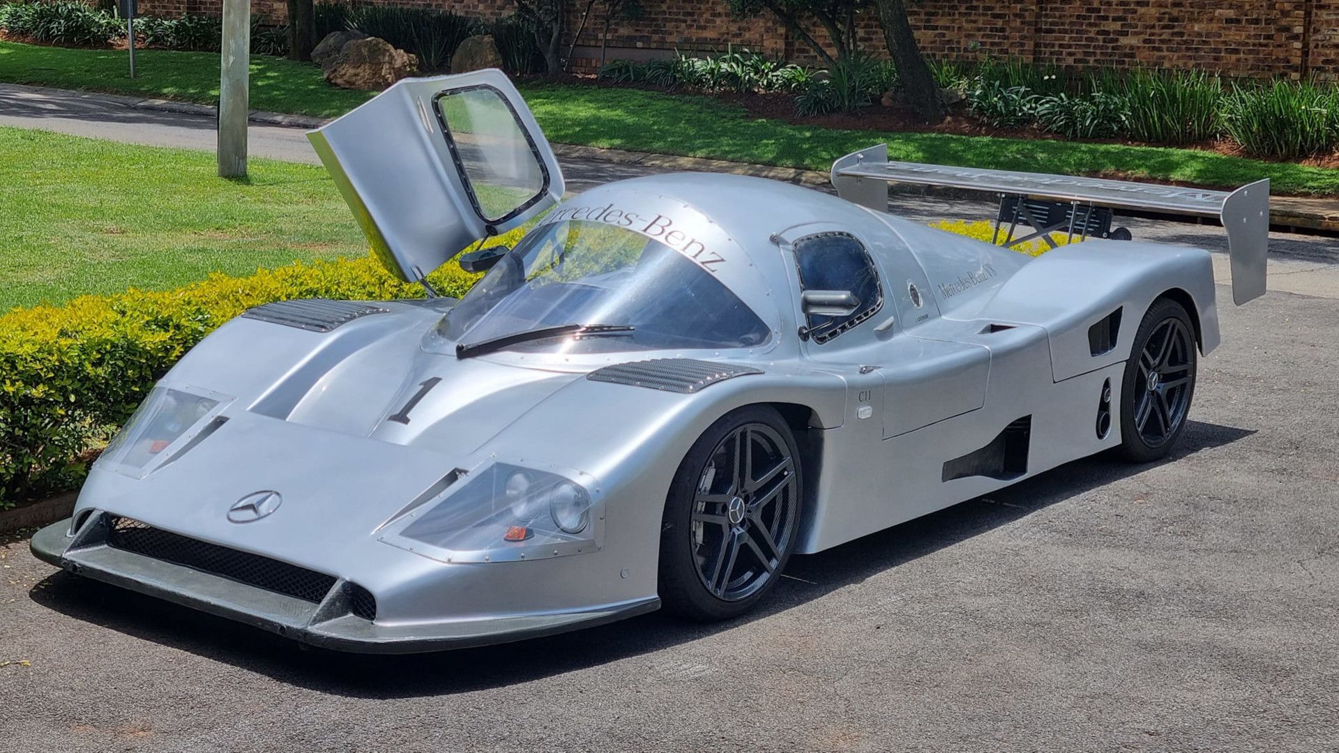 Mercedes-Benz C11 Replica Took 18 Months To Build