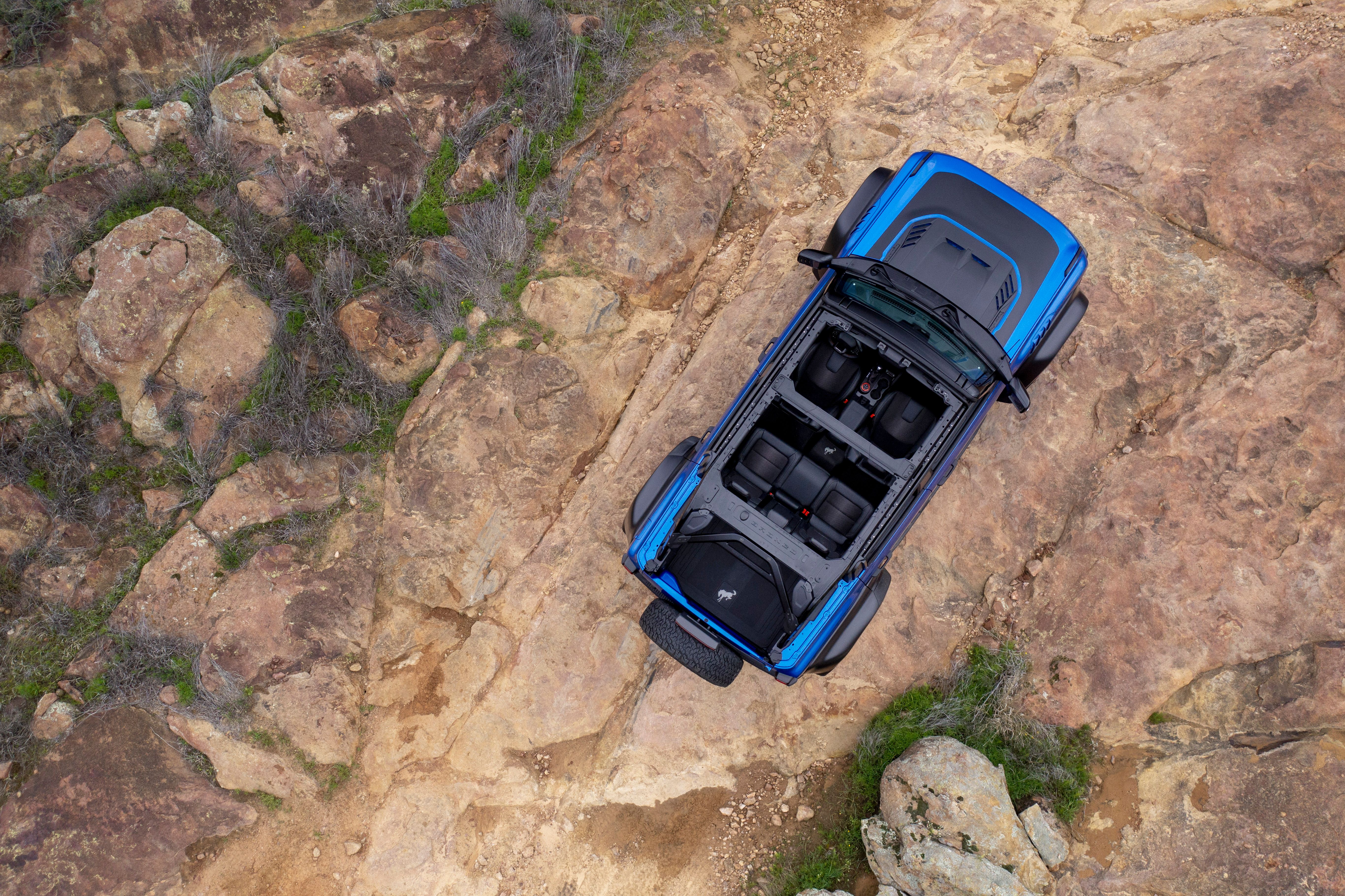 2024 Ford Bronco Raptor Black Appearance Package Unveiled Under A Solar ...