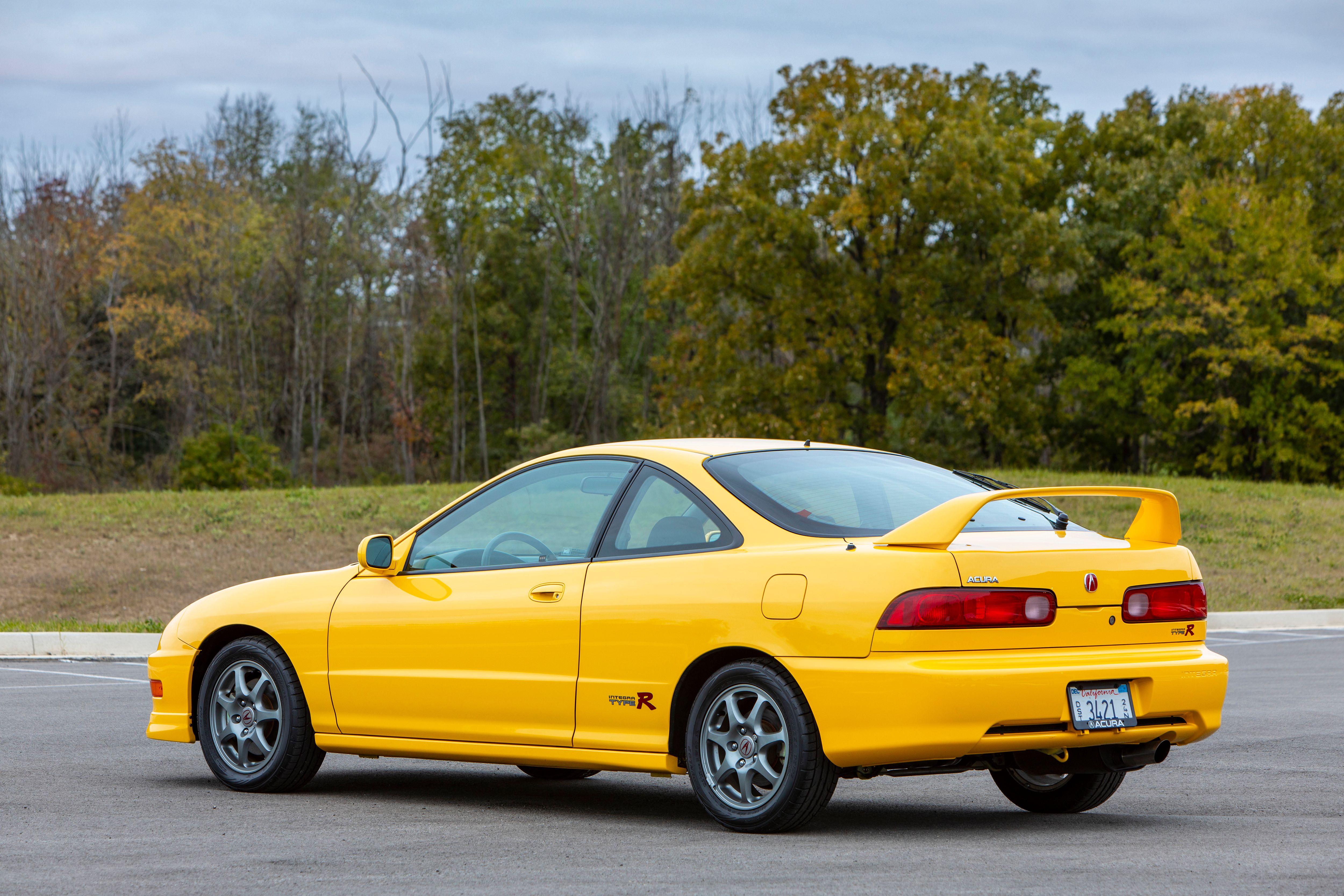 2001 Acura Integra Type R, Yellow