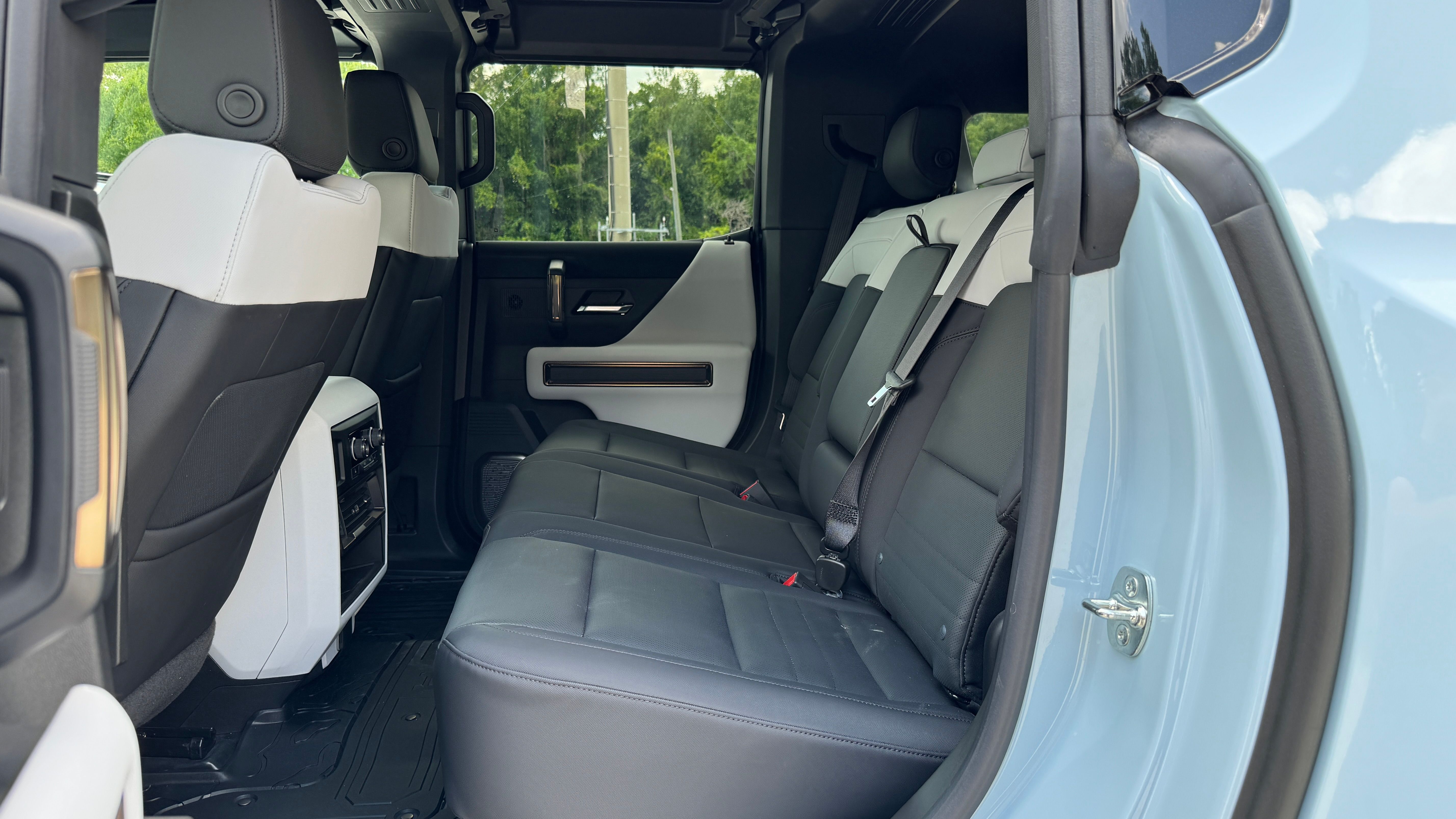 2024 GMC Hummer EV SUV back seat