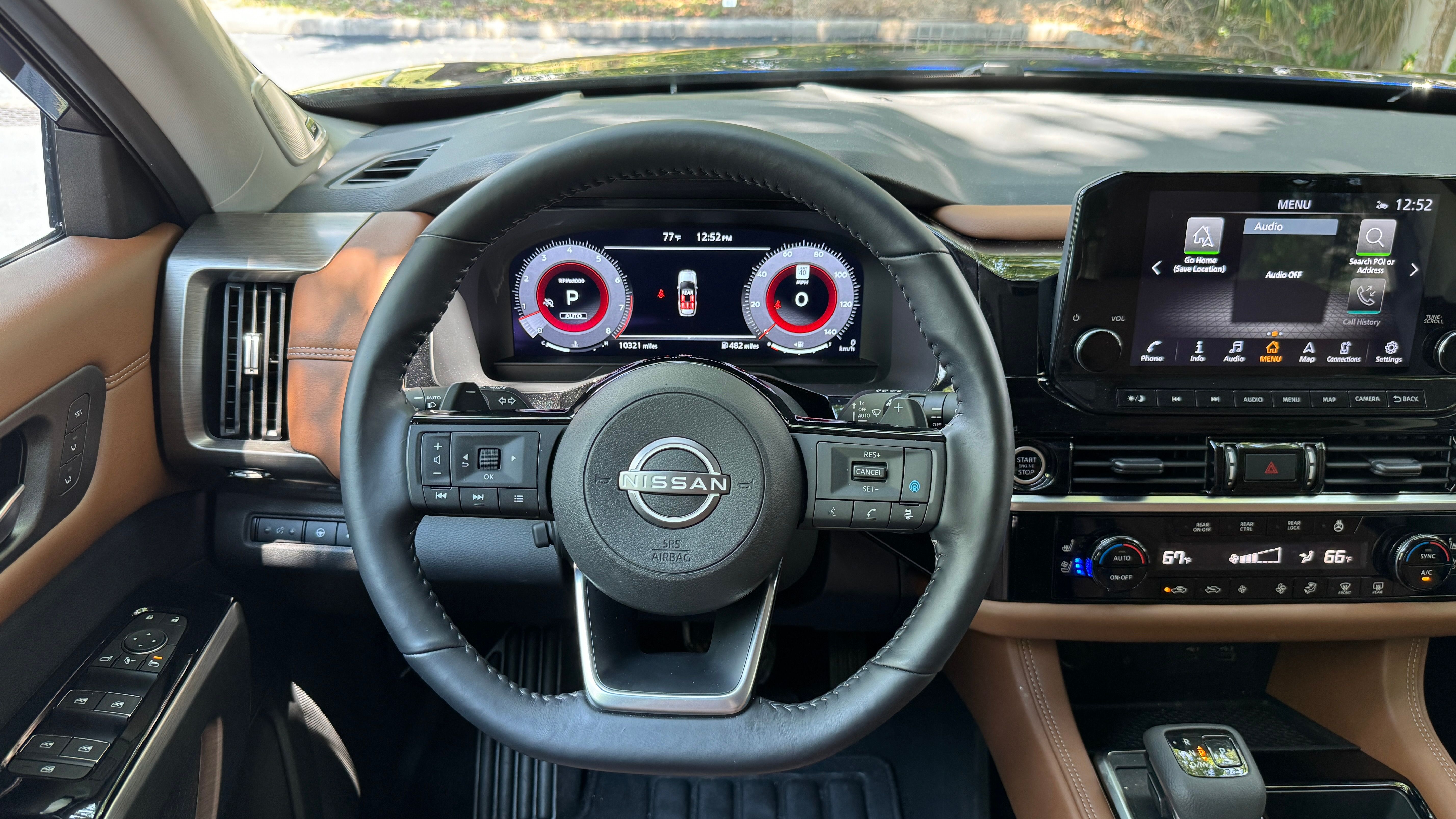 2024 Nissan Pathfinder steering wheel