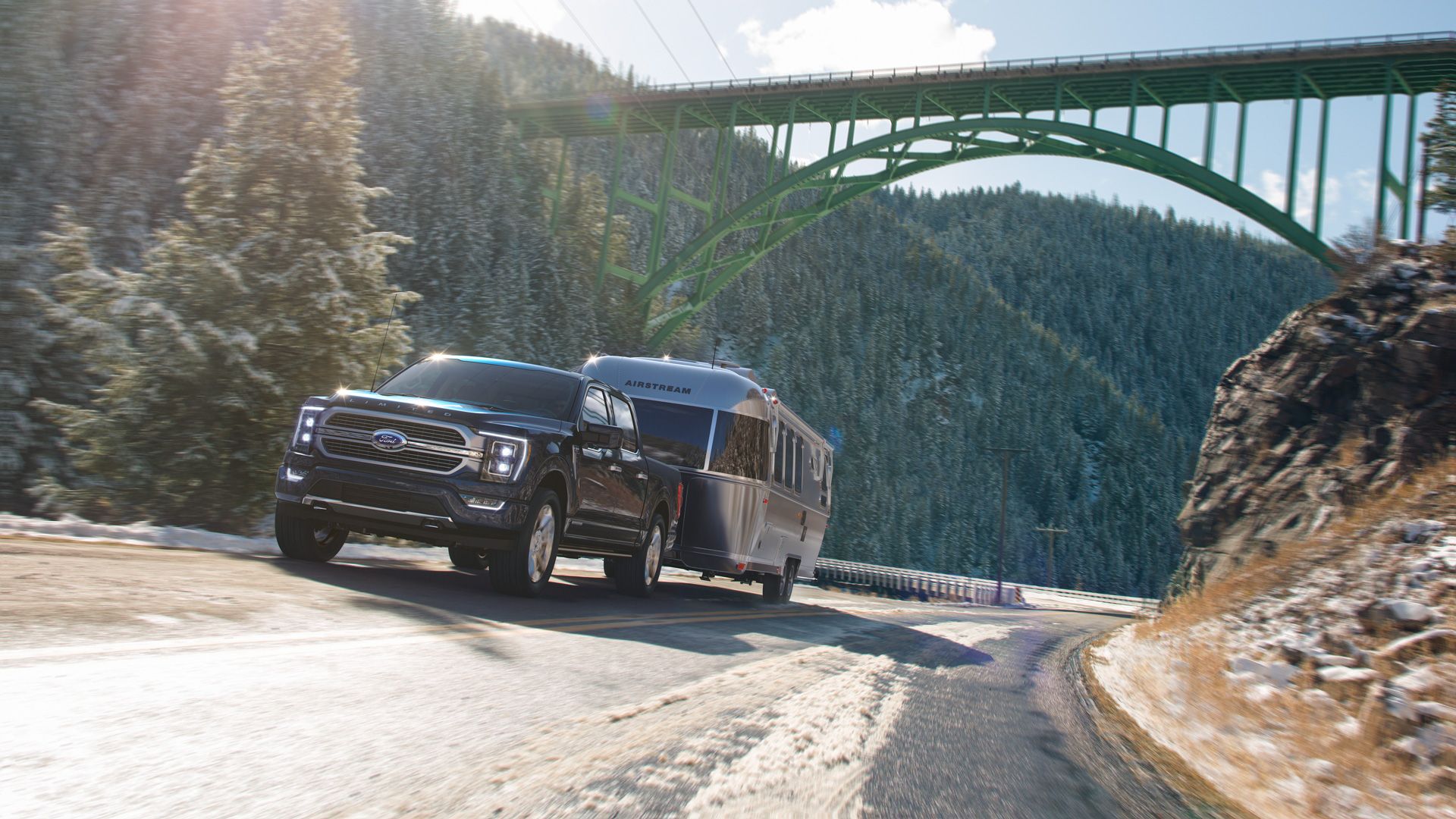 2020 F-150 Hybrid Towing Trailer