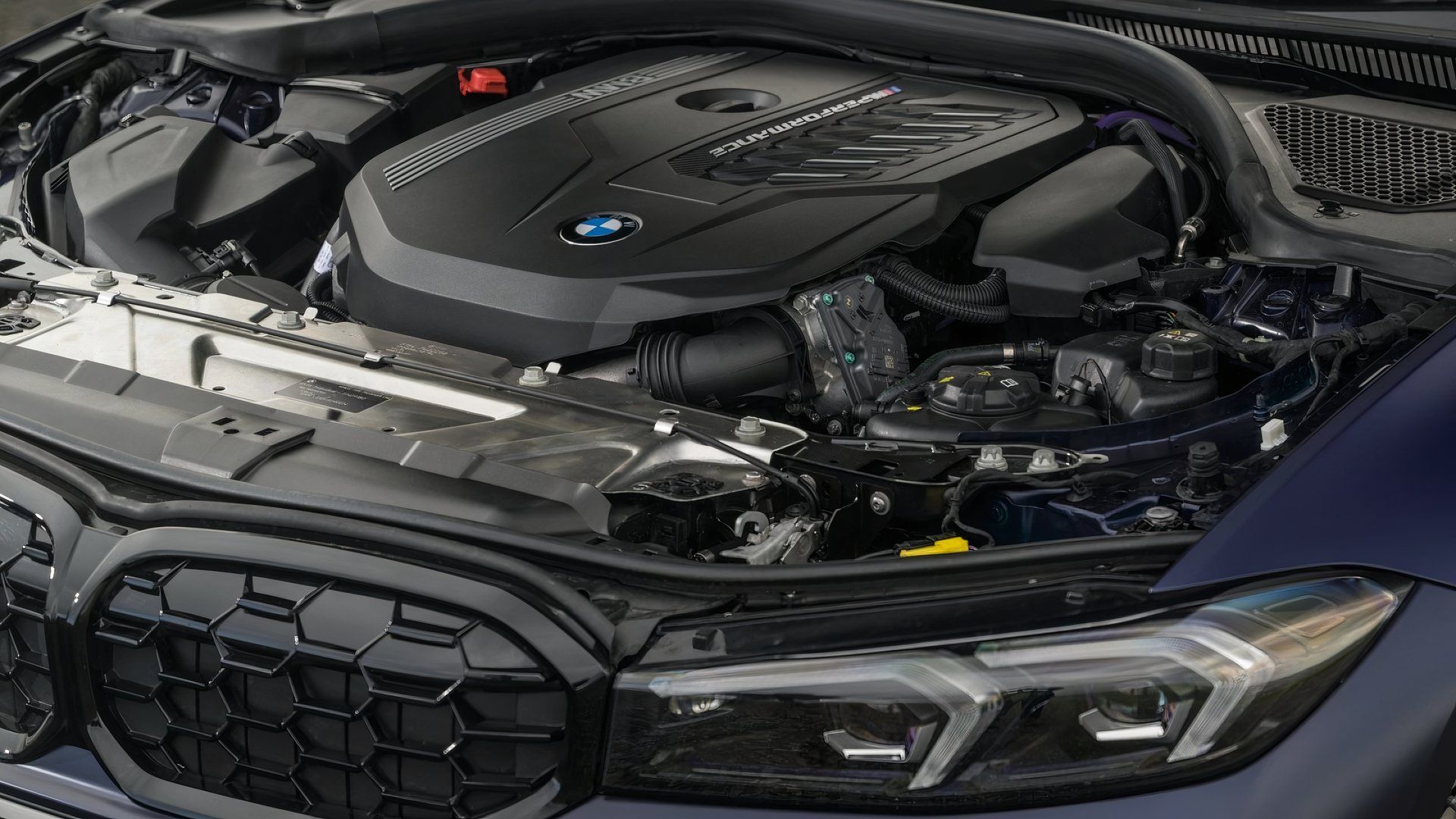 BMW M340i xDrive engine, view of engine top in engine bay