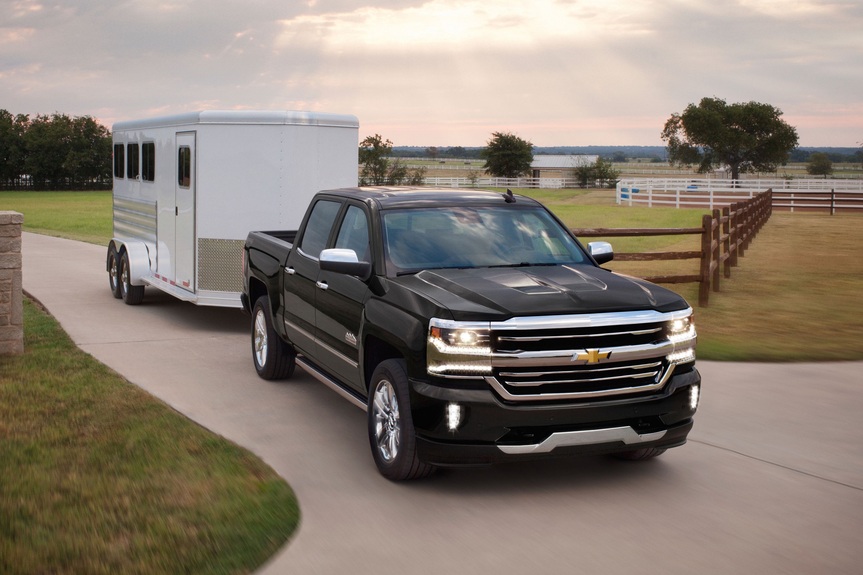 Chevrolet Silverado 1500 Front Angle View