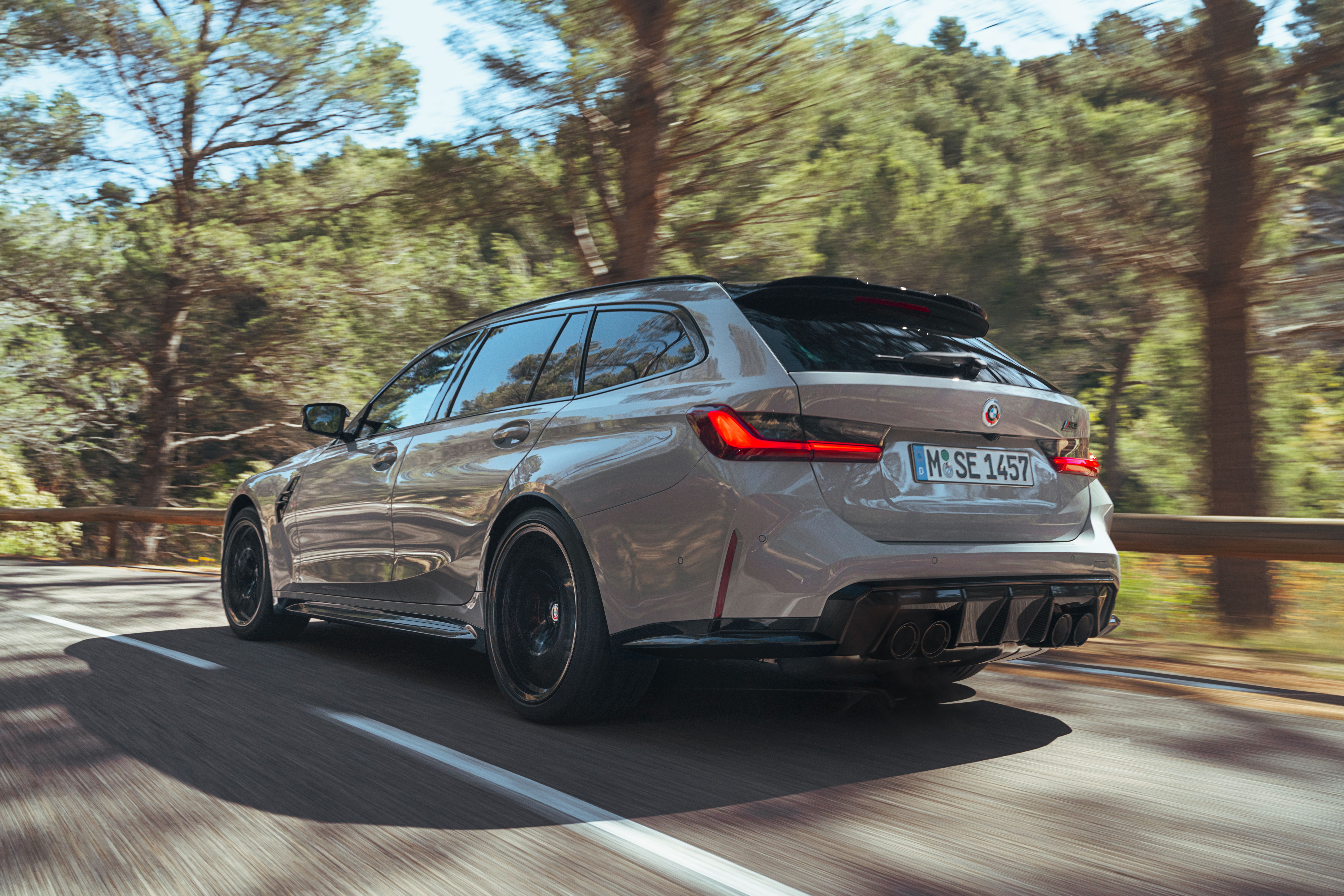 P90468211_highRes_the-first-ever-bmw-m