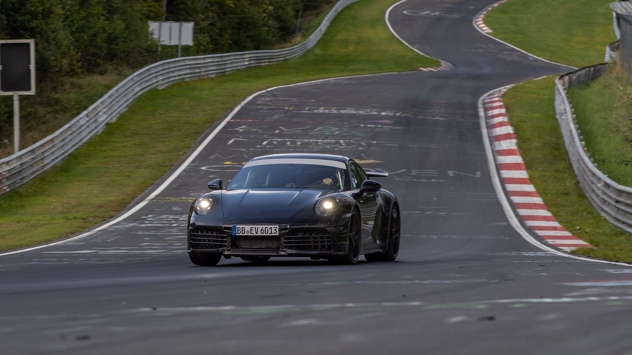 Porsche 911 Hybrid Development and Nurburgring Lap Time (1)