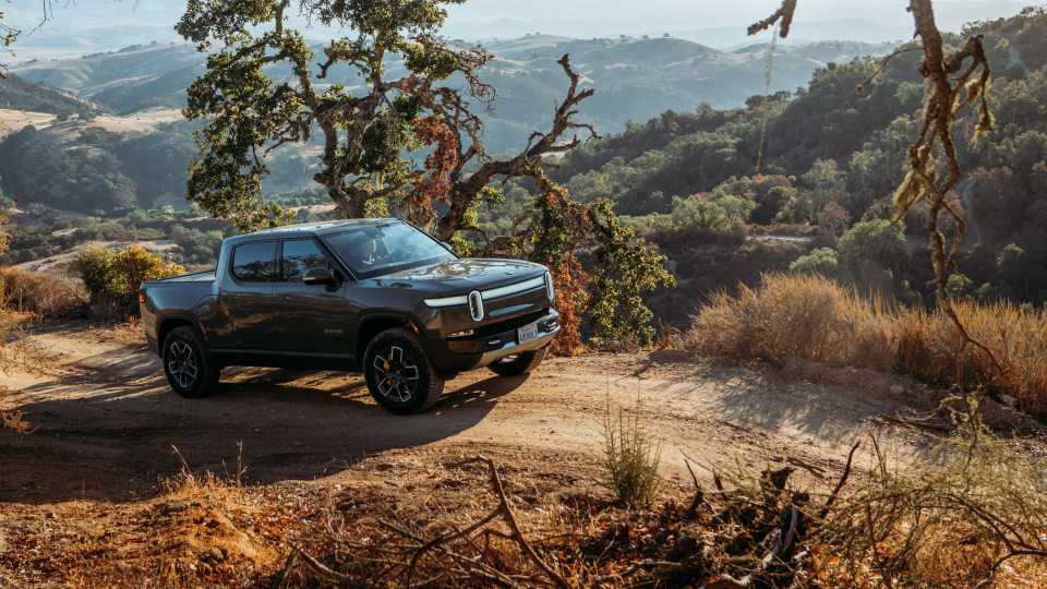 2025 Rivian R1T Truck Pricing, Photos & Specs