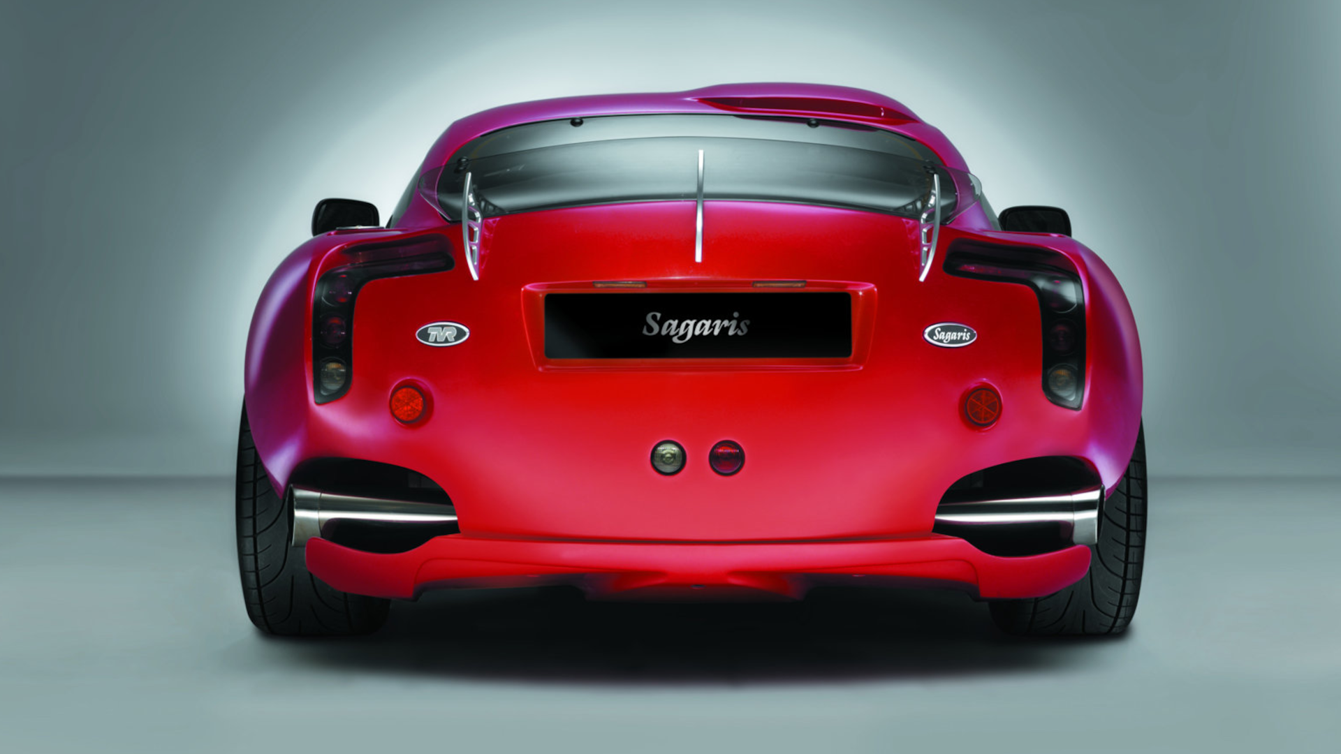 The Most Stunning Exhaust Pipe Designs in Modern Sports Cars and Supercars