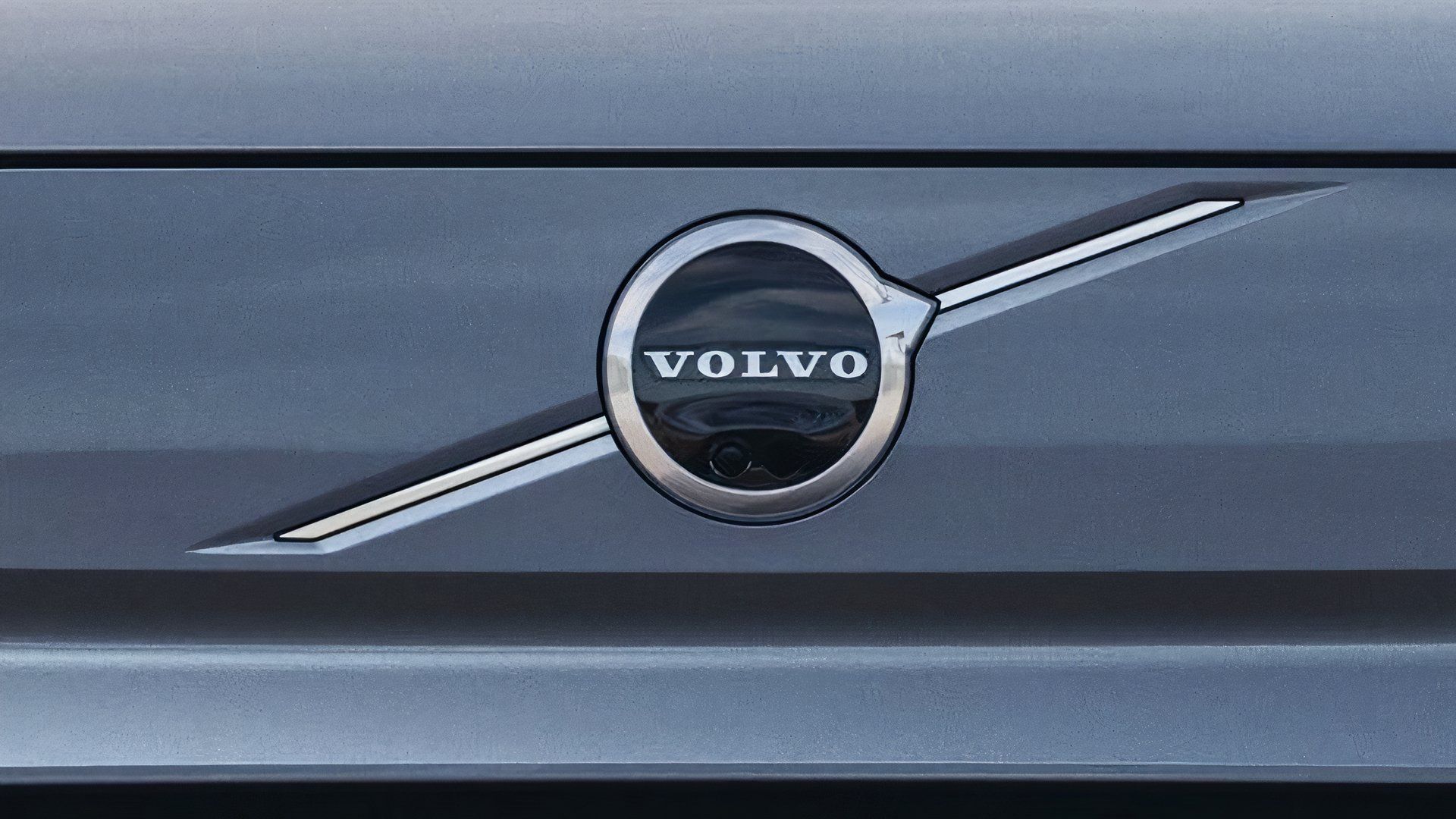 volvo logo silver