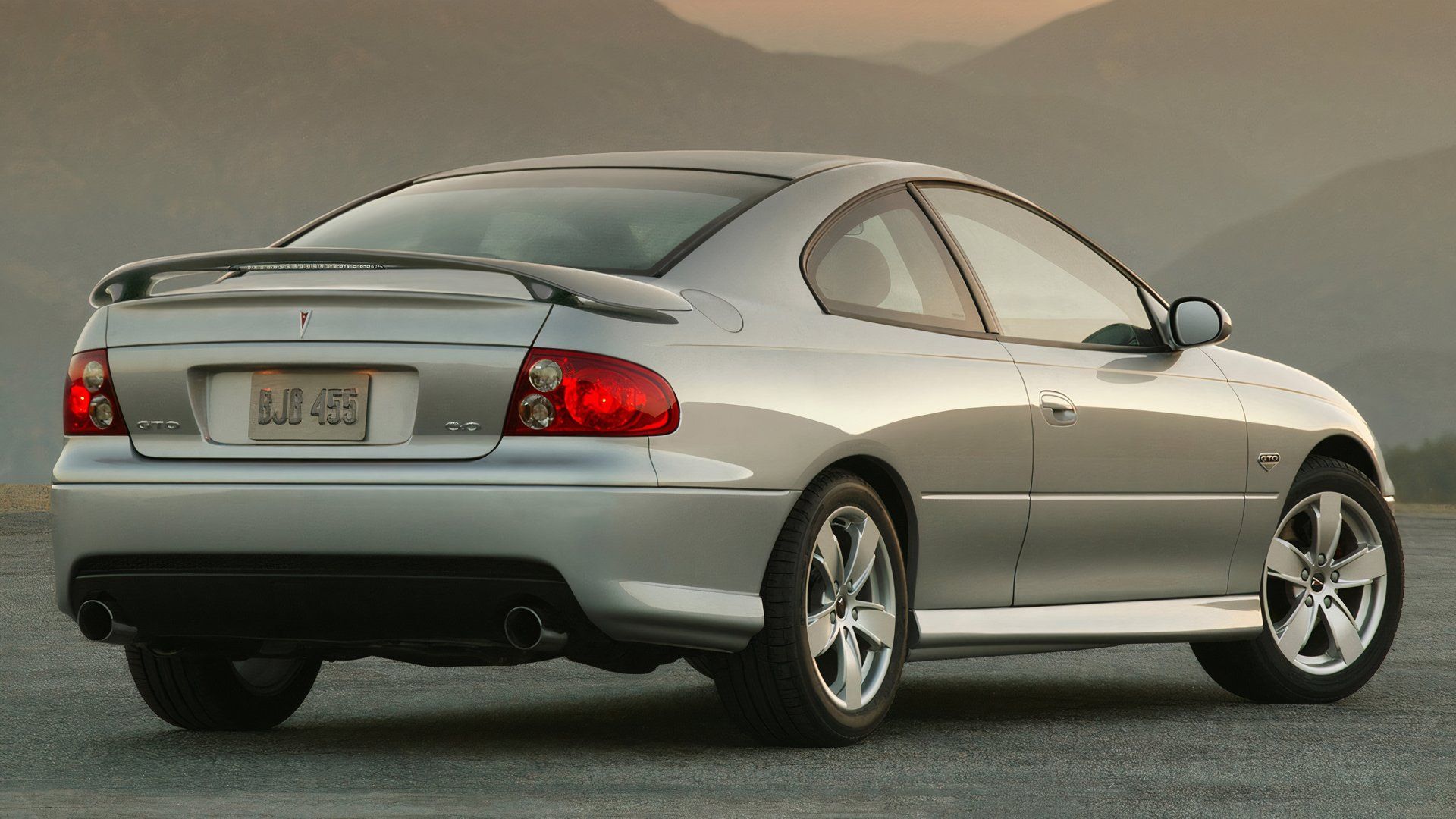 10 Cars Powered By General Motors' Most Reliable V8 Engine