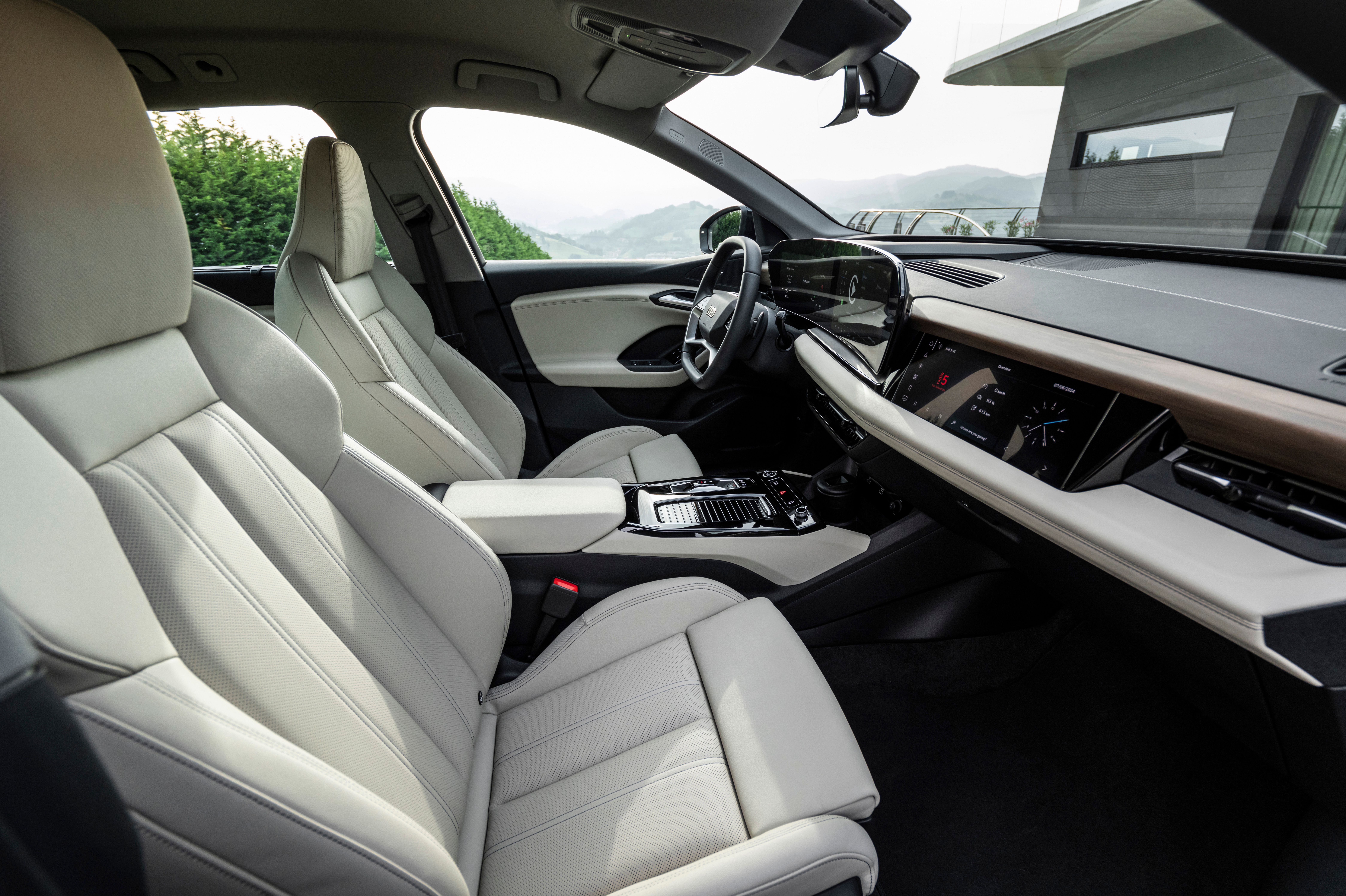 2025 Audi Q6 e-tron Front Seat