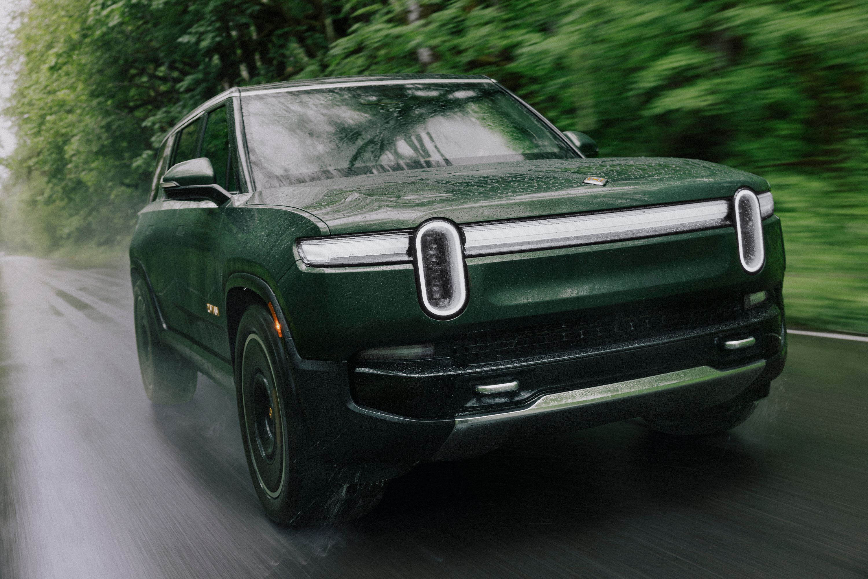 New Rivian R1S vs Tesla Model X: Has The Student Become The Master?