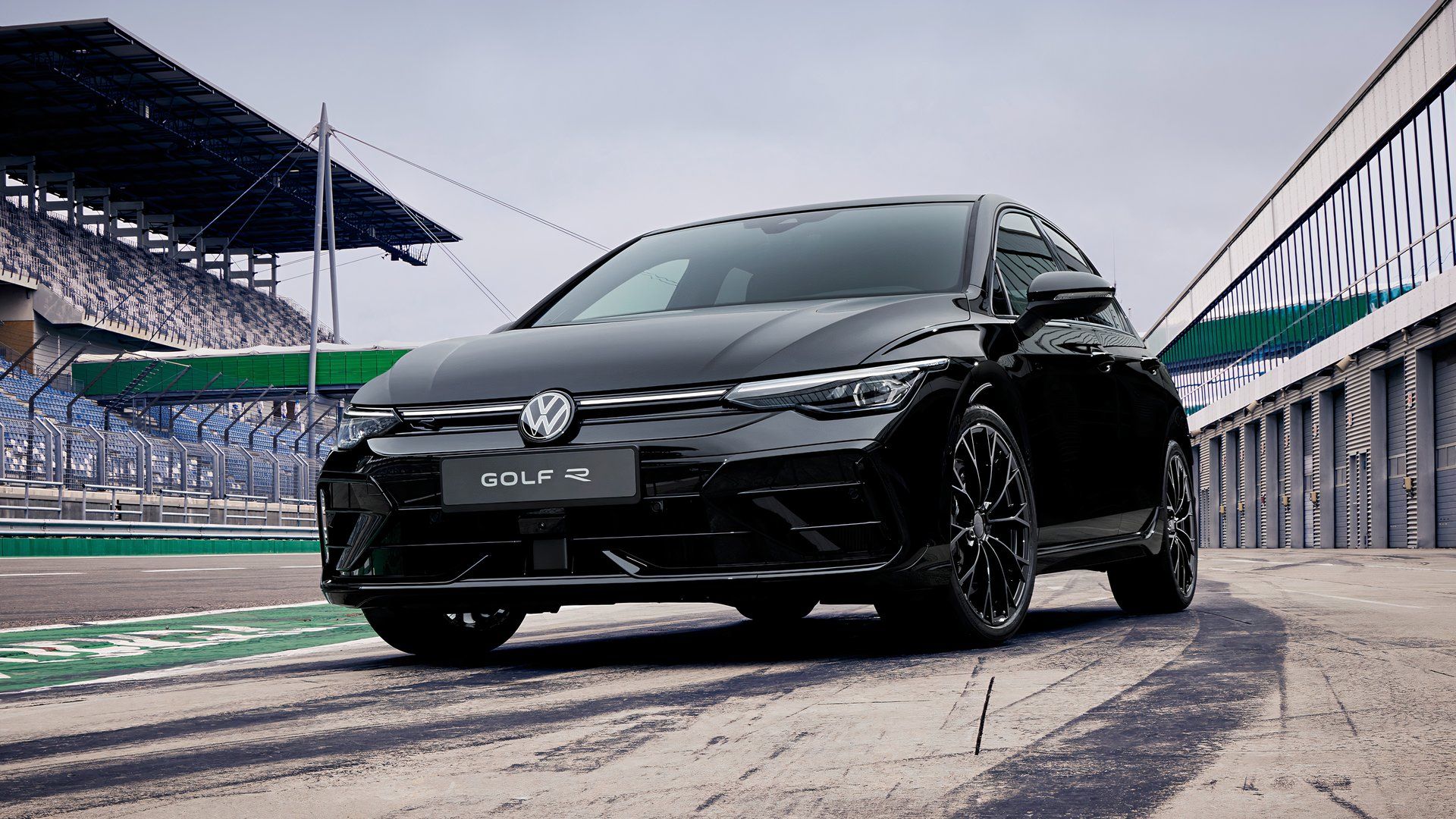 2025 Volkswagen Golf R Arrives As The Last Combustion Model Before 