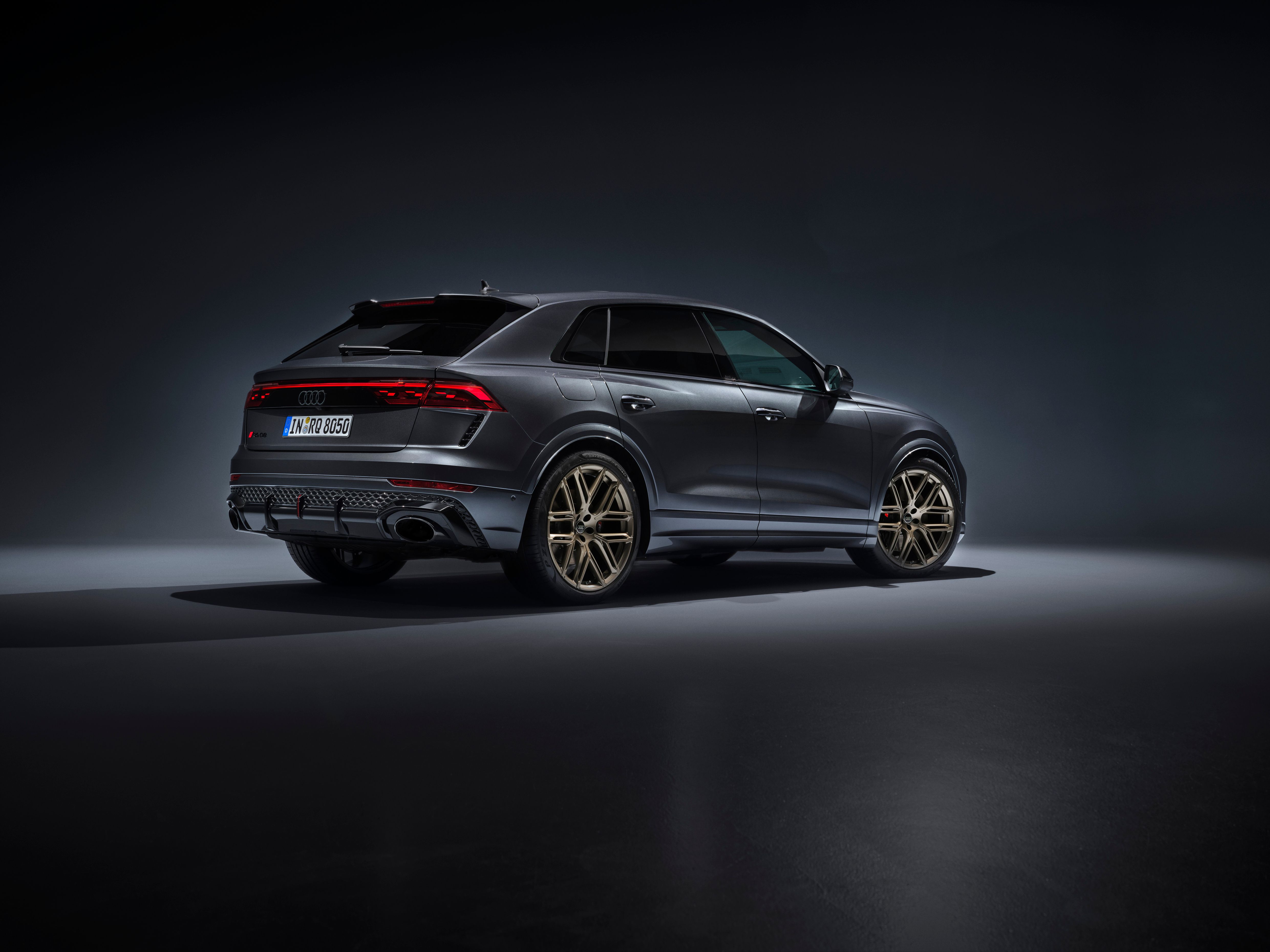 2025 Audi RS Q8 Performance Debuts With More Power Than R8 Supercar