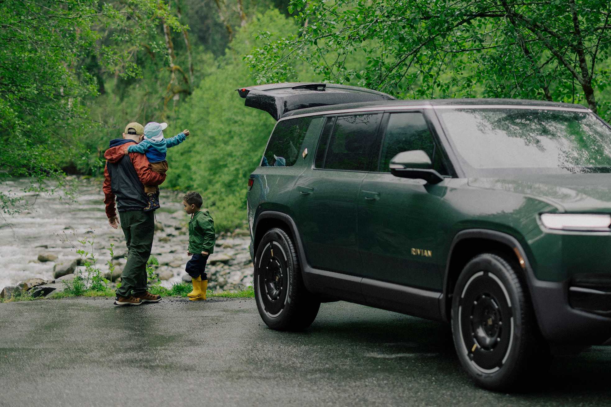 Matching Rivian New Rivian R1T And R1S Arrive With Performance To Match A Lamborghini
