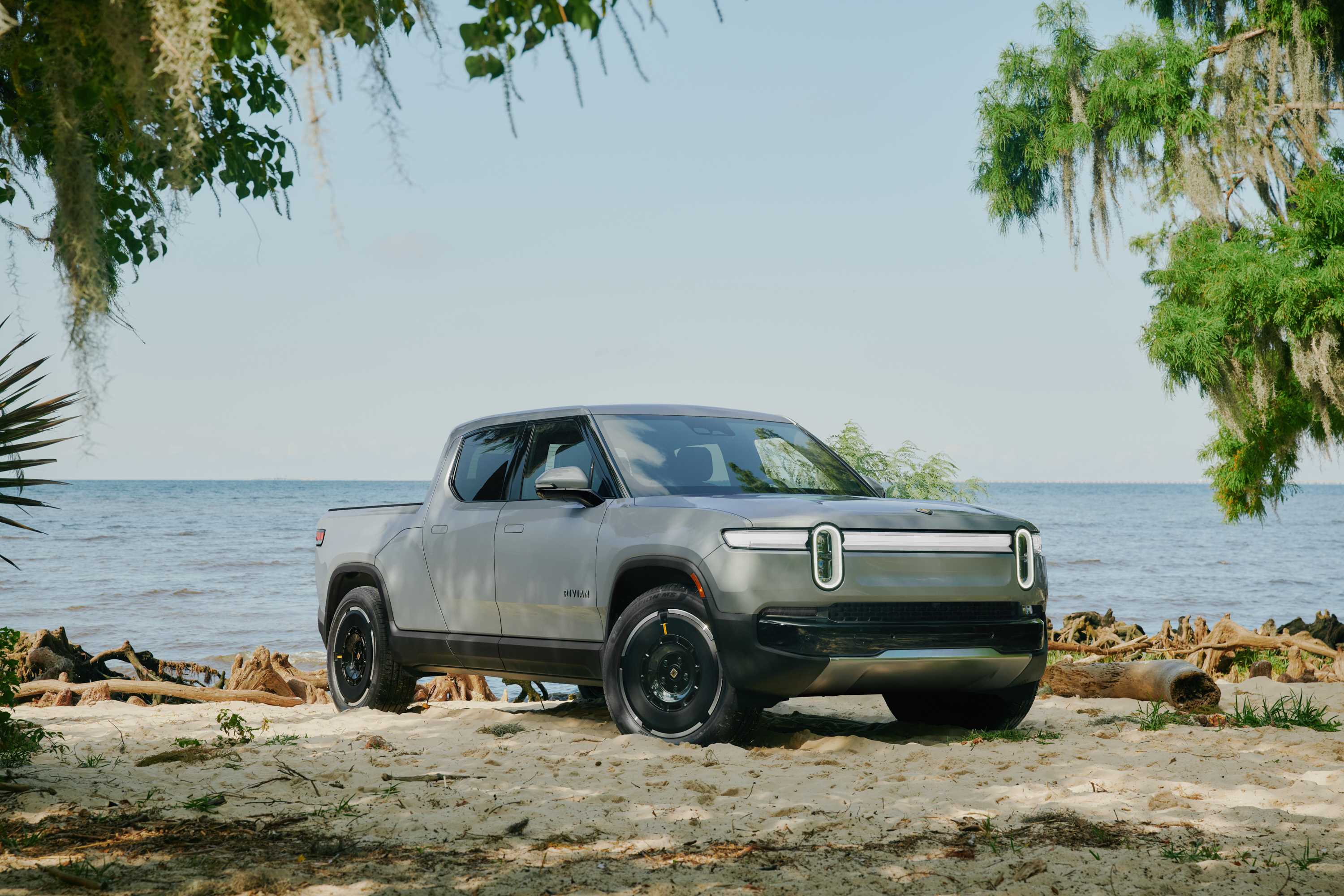 Benchmark Rivian R1t New Rivian R1T And R1S Arrive With Performance To Match A Lamborghini