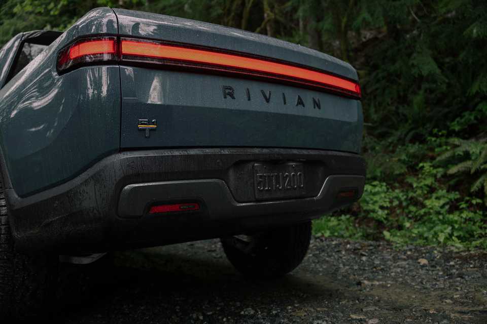 5 Main Differences Between The Facelifted Rivian R1 Range And The Old One