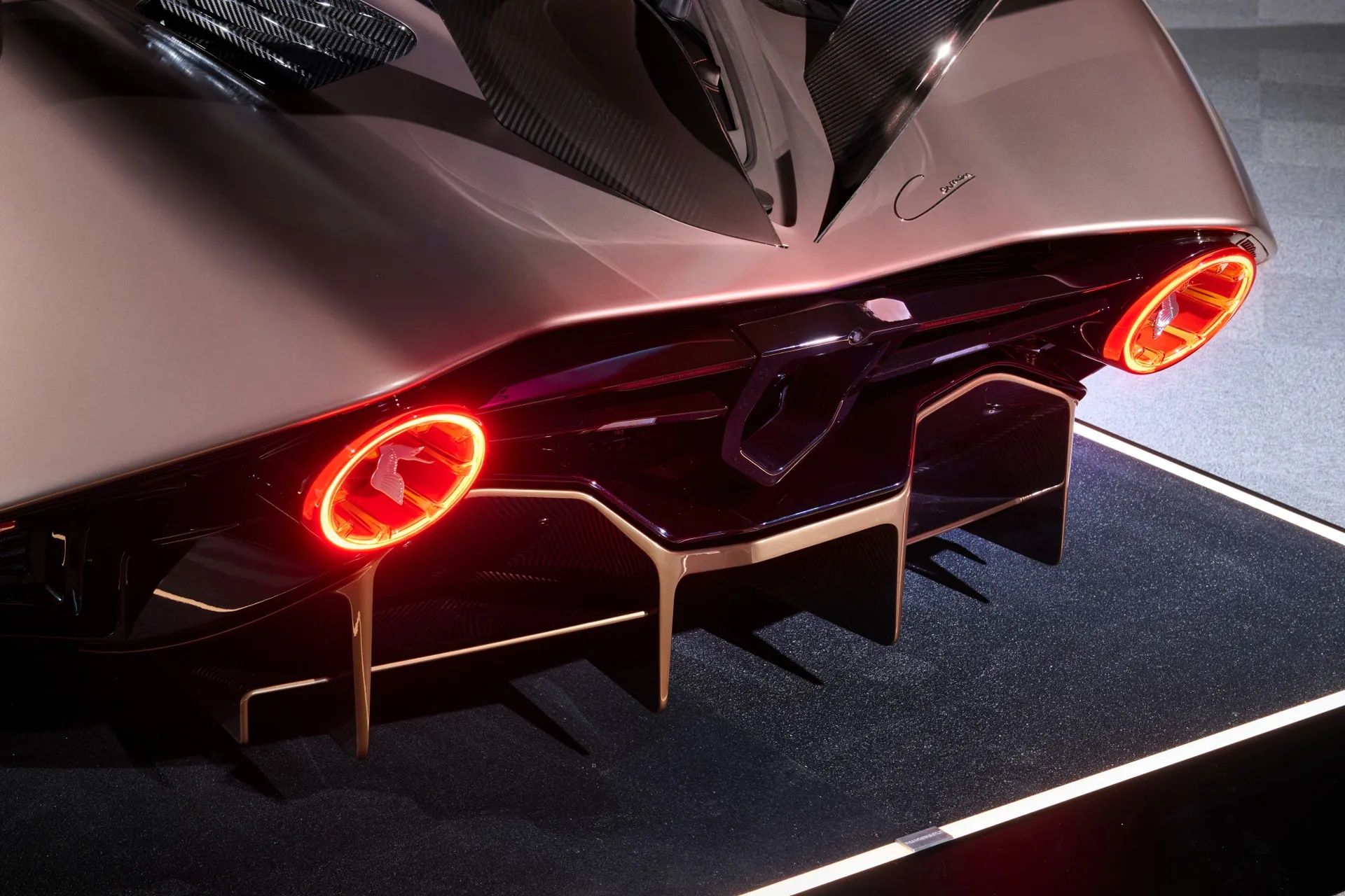 Hispano Suiza Hypercar Has A Crazy Rear Wing