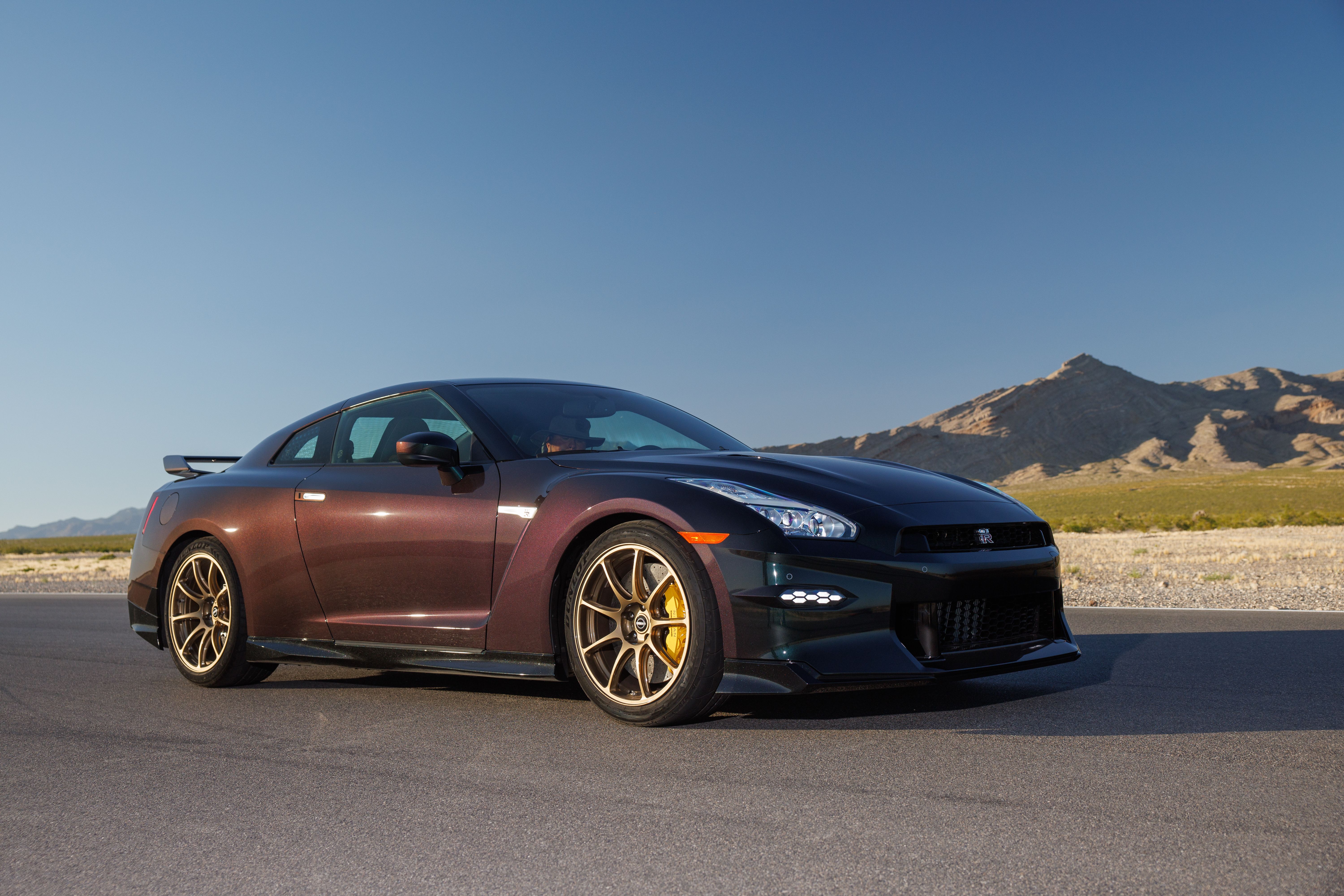LB★WORKS Nissan GT-R ブラック w/銅色ホイール LB-WORKS NISSAN R35 GT-R Type2 Ver.1 - LIBERTY WALK | リバティー