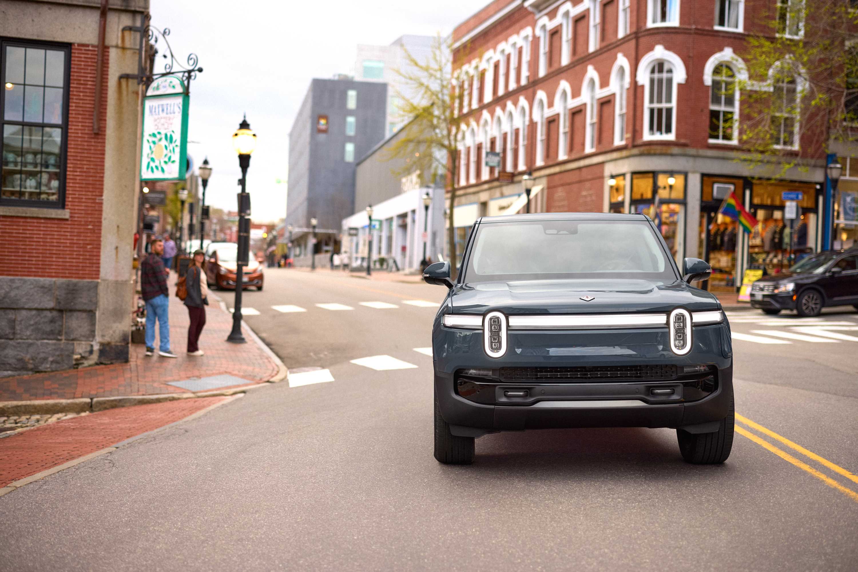 Matching Rivian New Rivian R1T And R1S Arrive With Performance To Match A Lamborghini