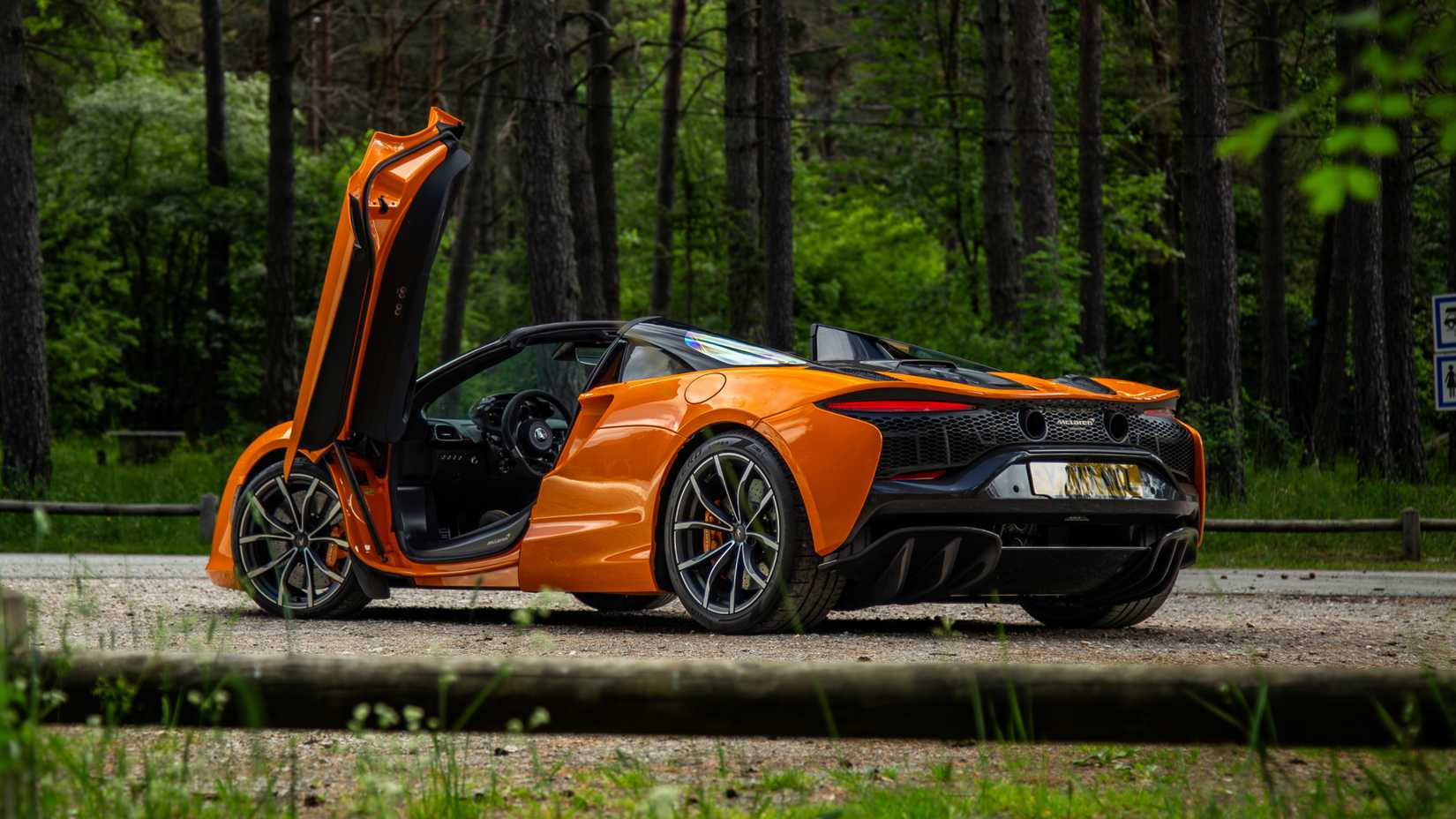 The Unconventional Design Of The Gullwing Door Explained