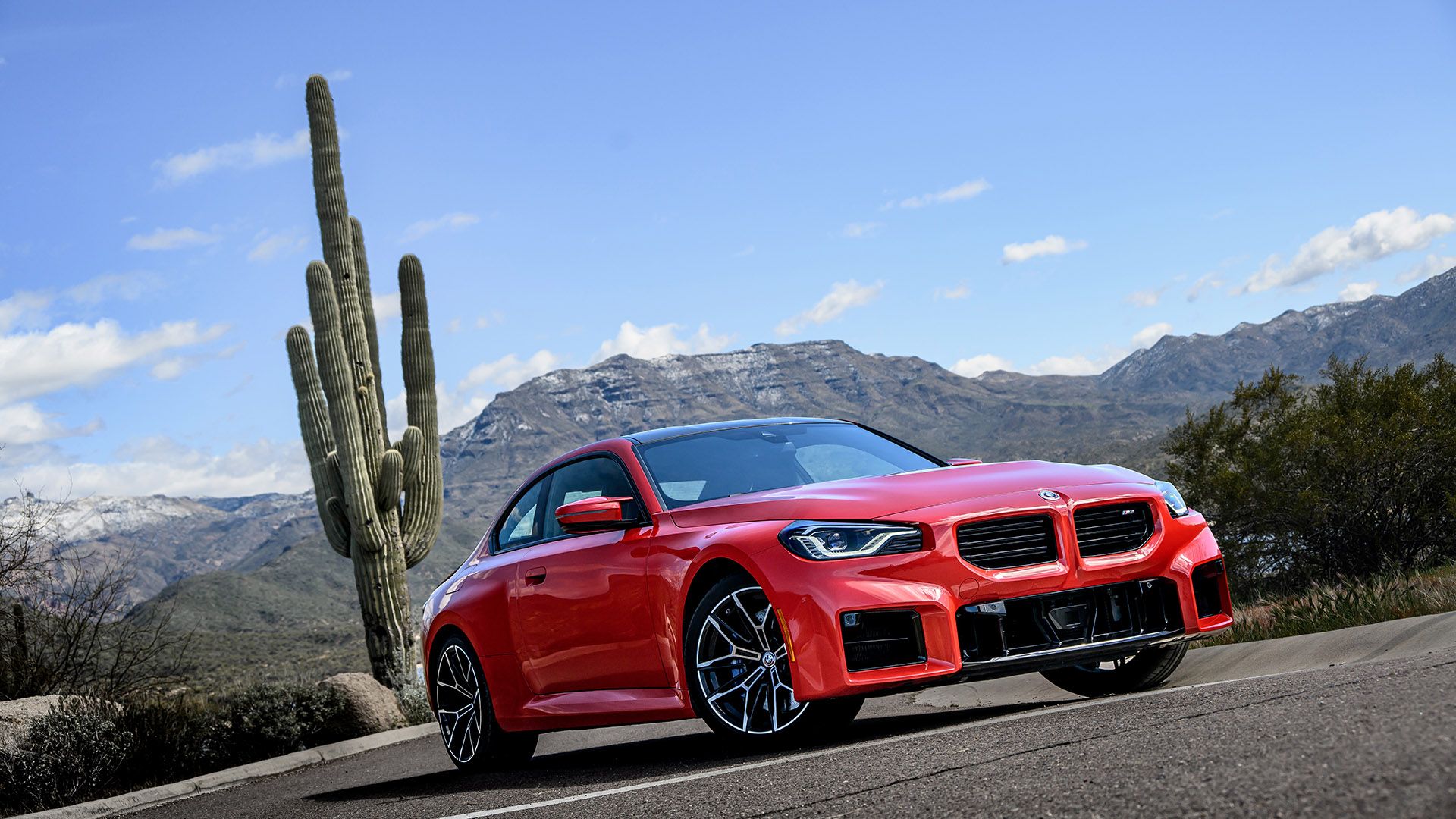 BMW M2, front quarter view from ground